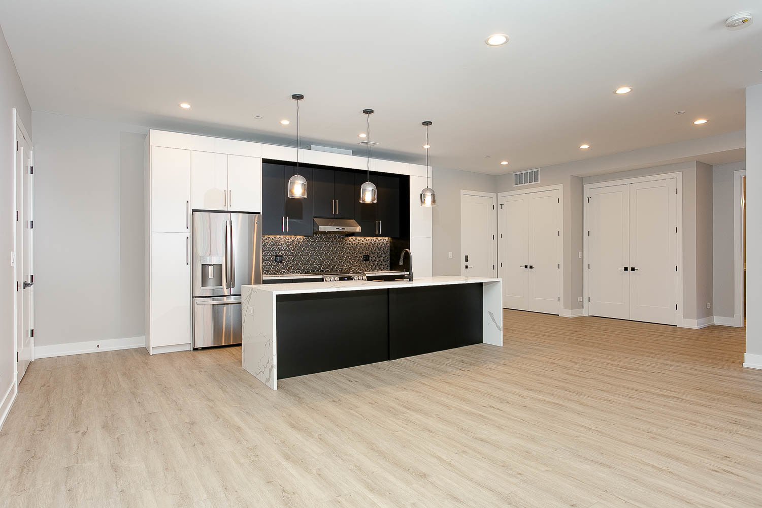 1606 S Ashland Avenue #402, Chicago, IL 60608