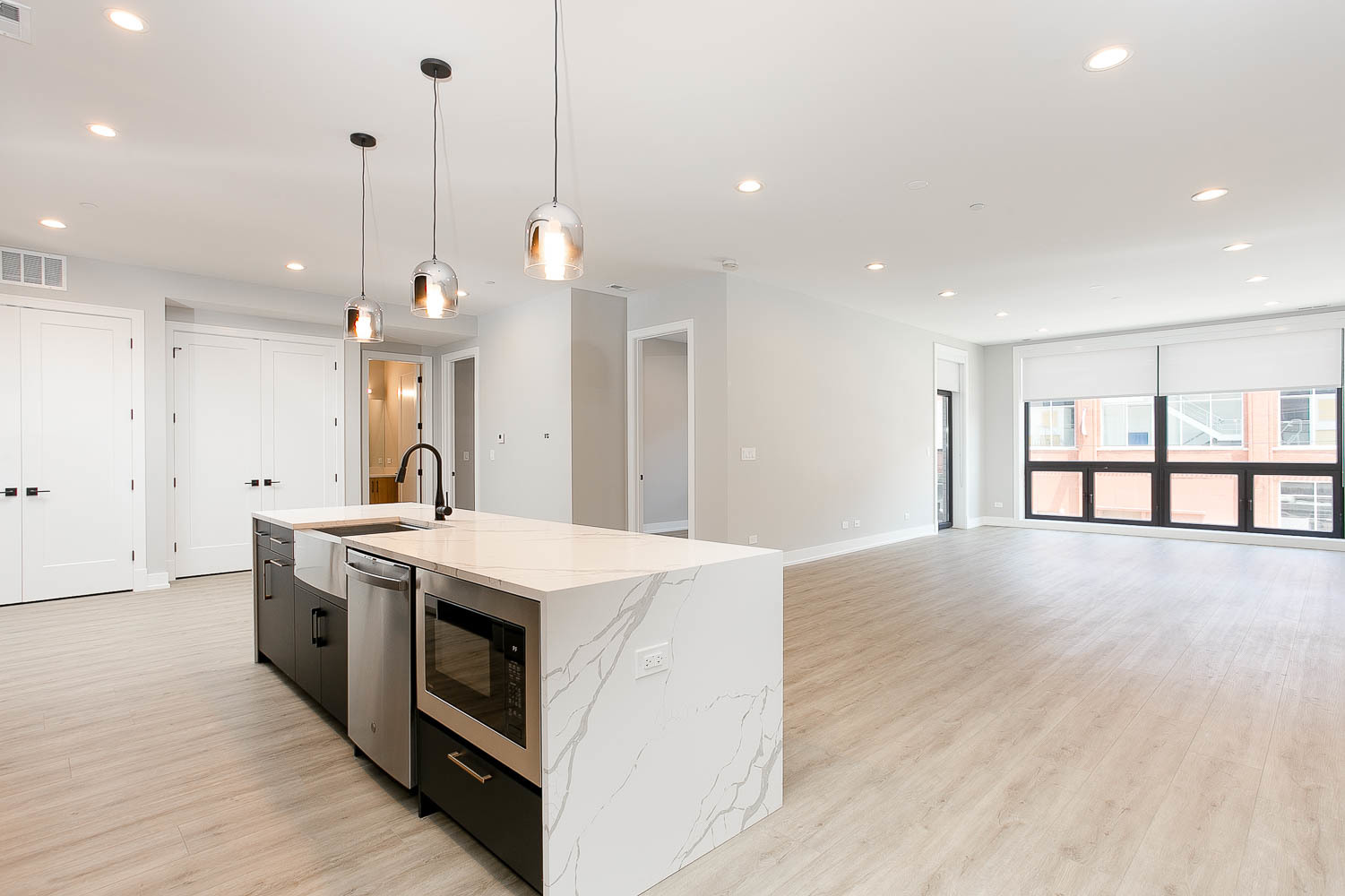 1606 S Ashland Avenue #402, Chicago, IL 60608