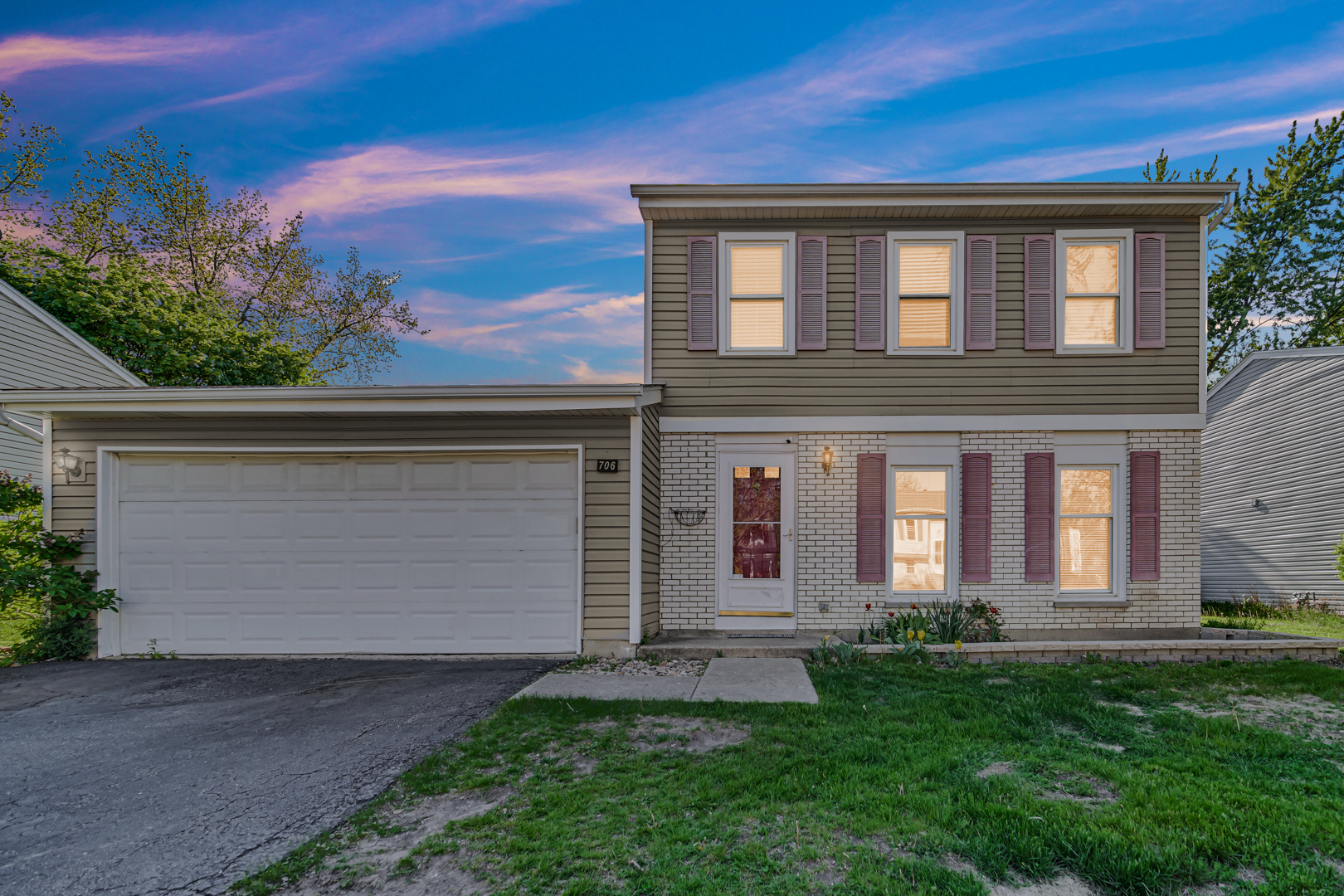 706 Shining Water Drive, Carol Stream, IL 60188