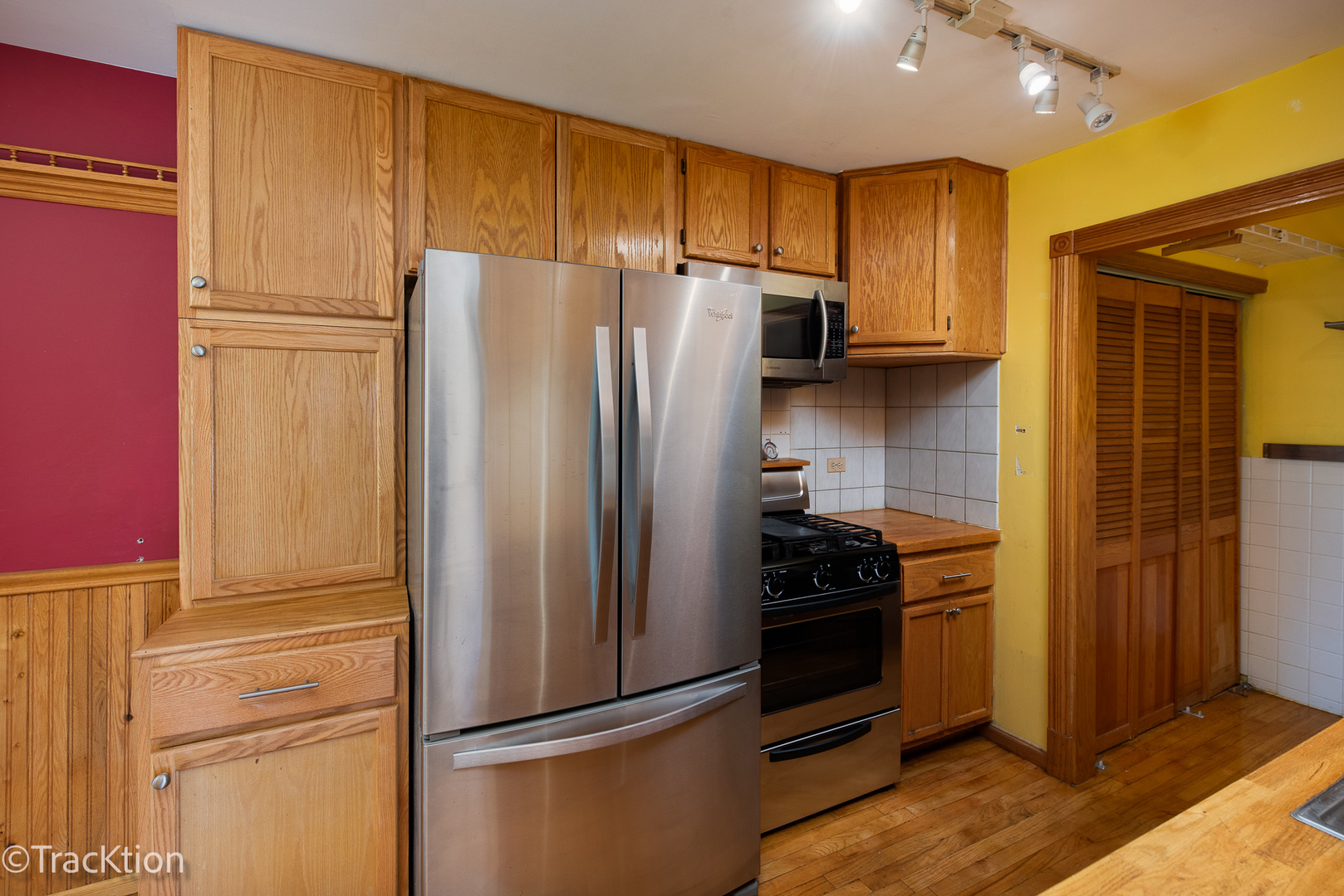 1690 Ashburn Court #A, Wheaton, IL 60189