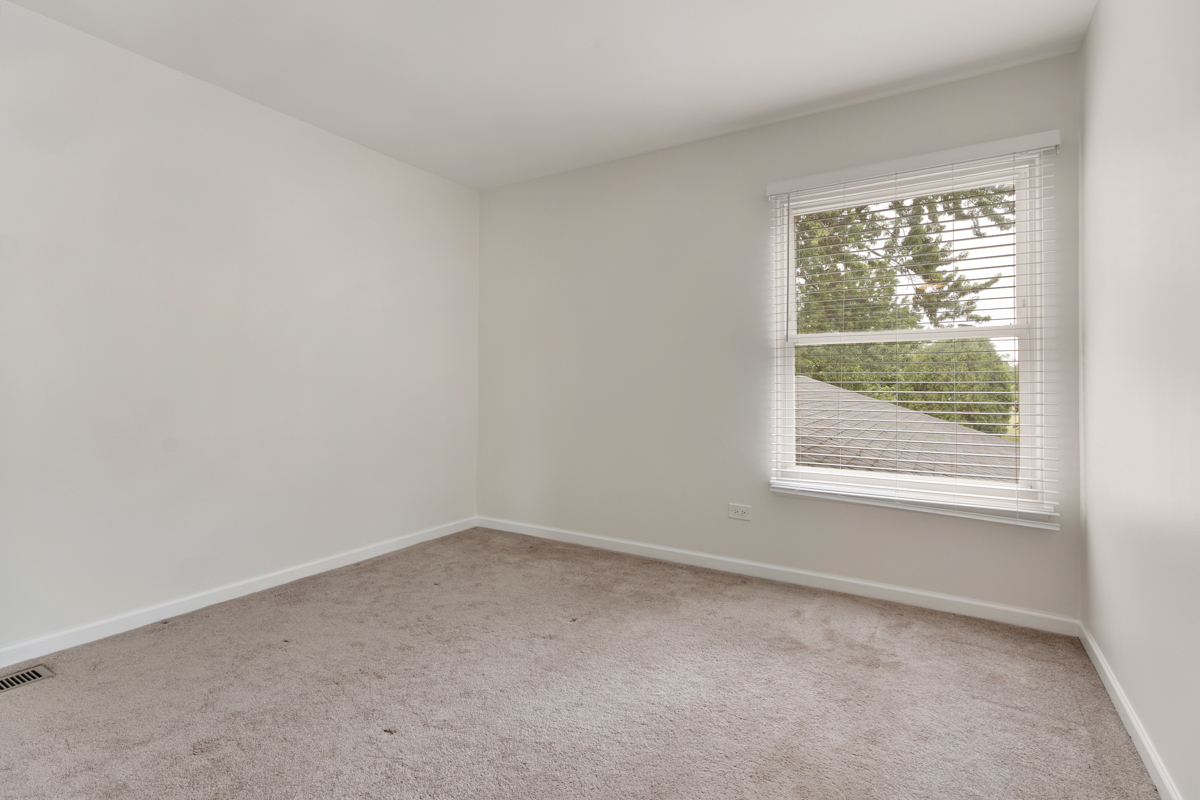 735 Wellington Avenue, Elk Grove Village, IL 60007