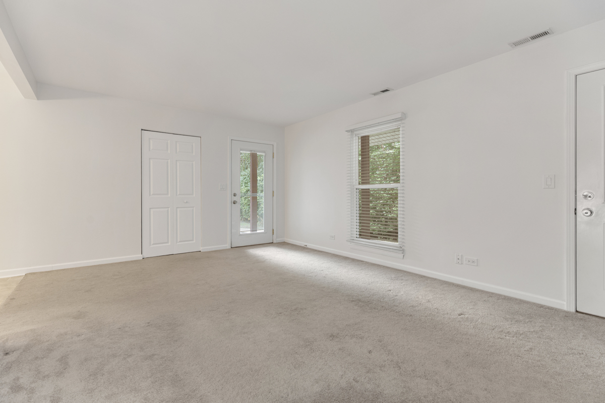 735 Wellington Avenue, Elk Grove Village, IL 60007