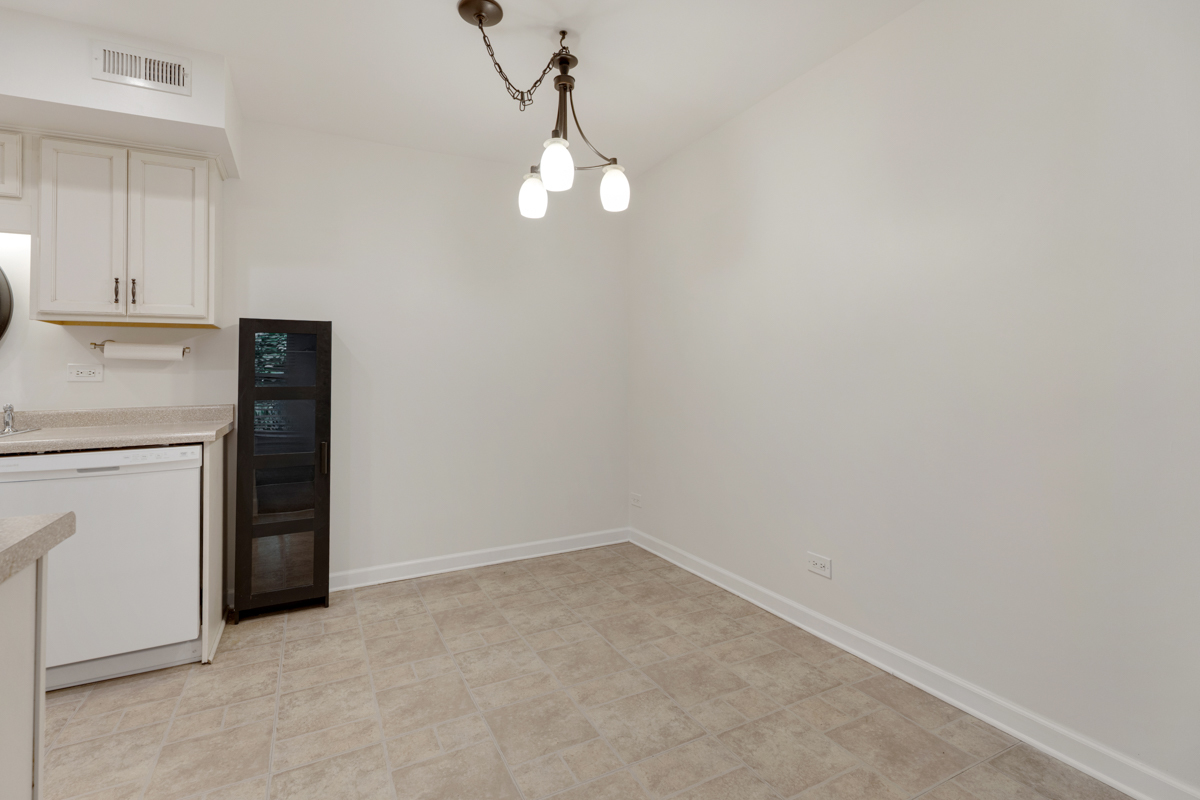 735 Wellington Avenue, Elk Grove Village, IL 60007
