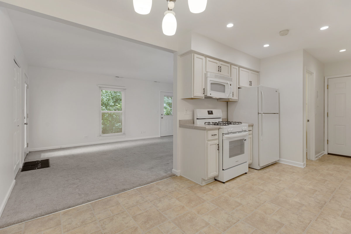 735 Wellington Avenue, Elk Grove Village, IL 60007