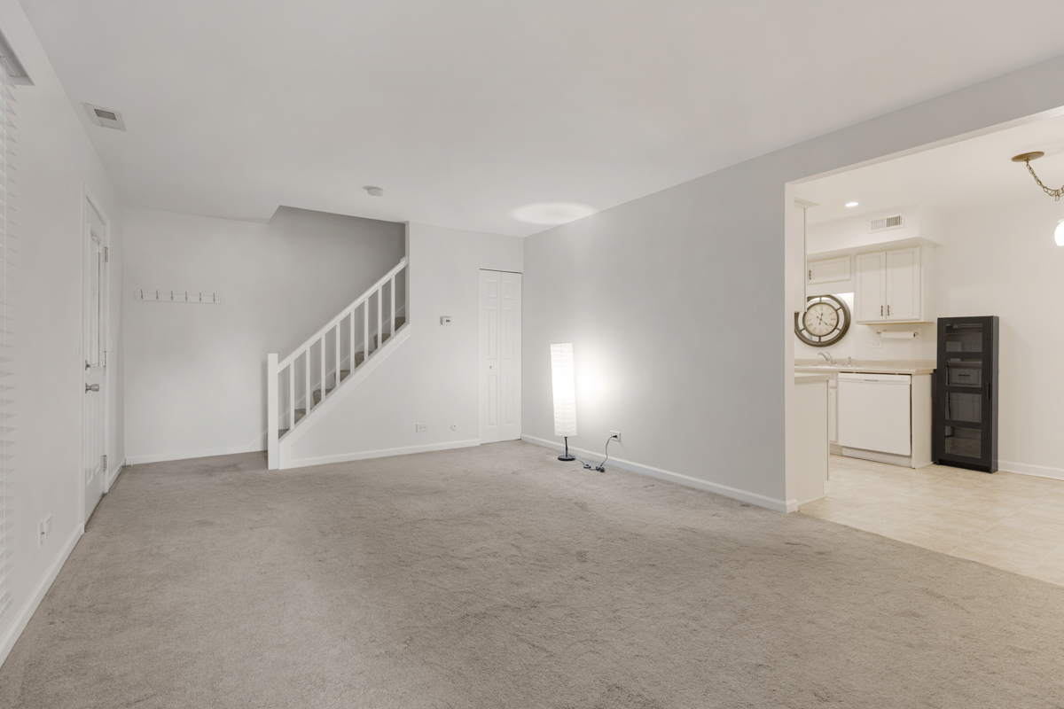 735 Wellington Avenue, Elk Grove Village, IL 60007