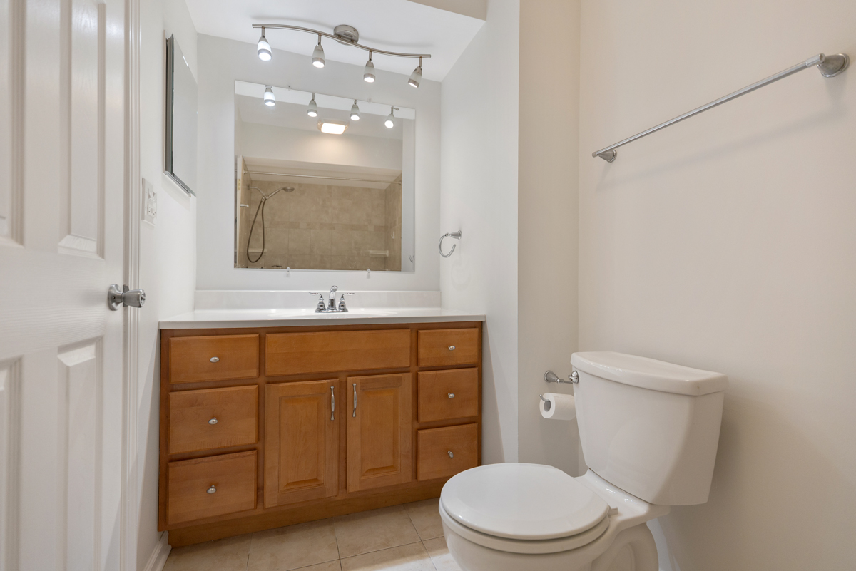 735 Wellington Avenue, Elk Grove Village, IL 60007