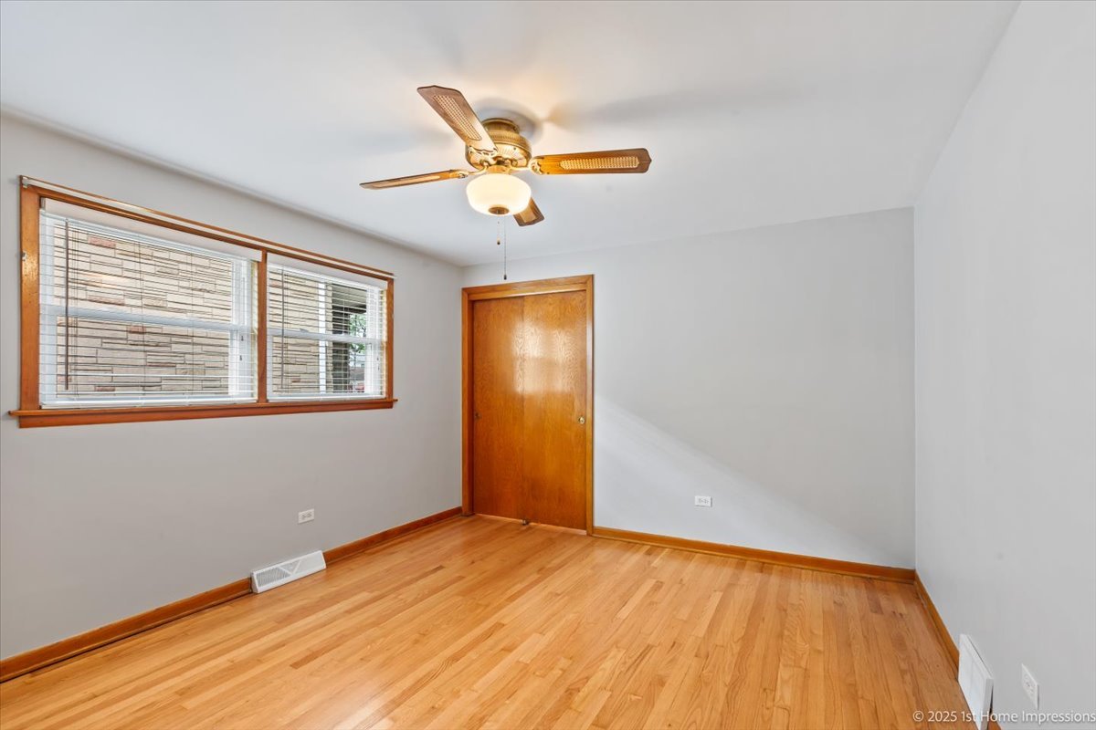 10423 S Sawyer Avenue, Chicago, IL 60655