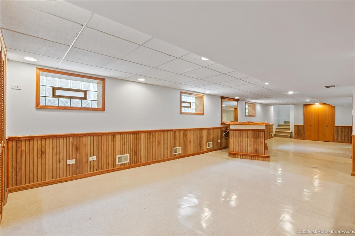 10423 S Sawyer Avenue, Chicago, IL 60655