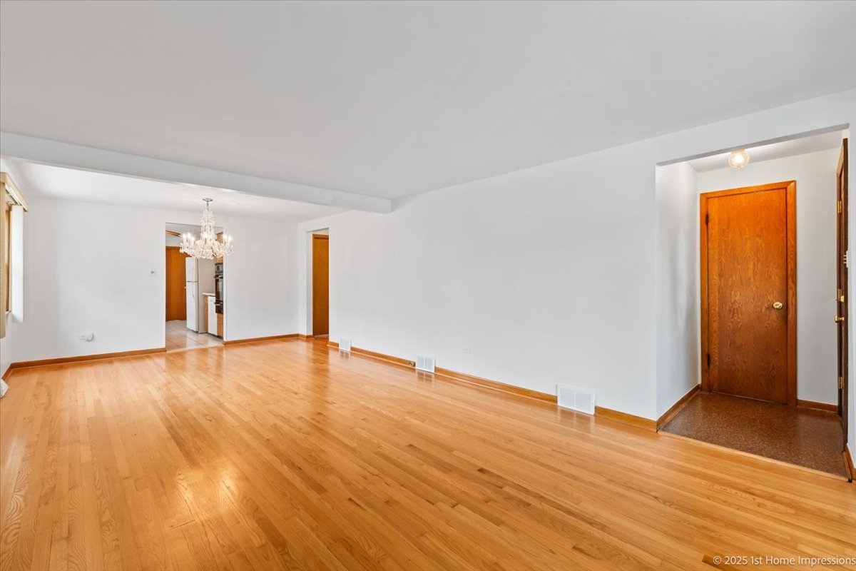 10423 S Sawyer Avenue, Chicago, IL 60655