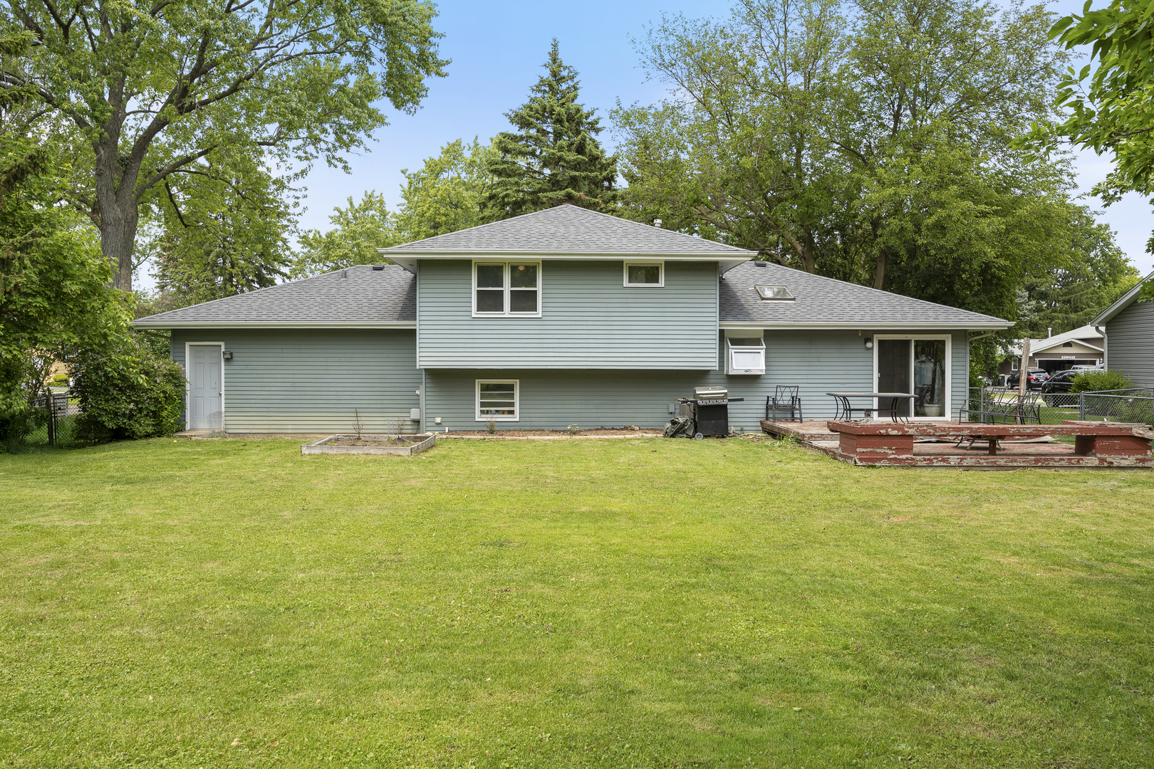29W459 Lee Road, West Chicago, IL 60185