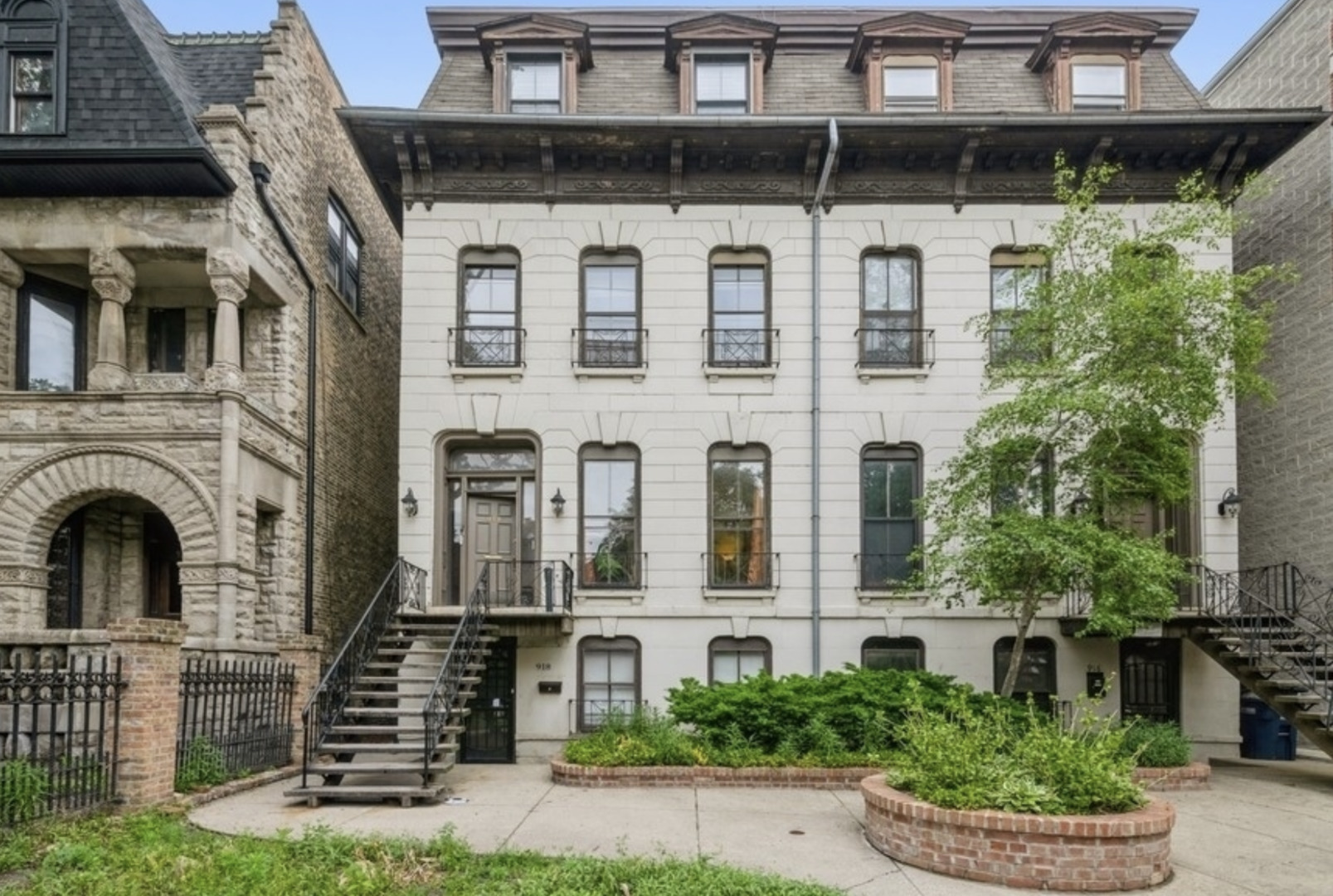 918 W Fullerton Avenue #2, Chicago, IL 60614