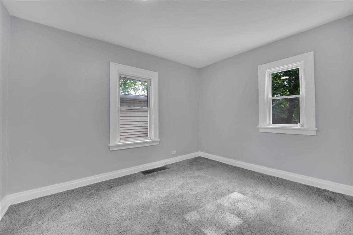 305 S Lewis Avenue, Waukegan, IL 60085