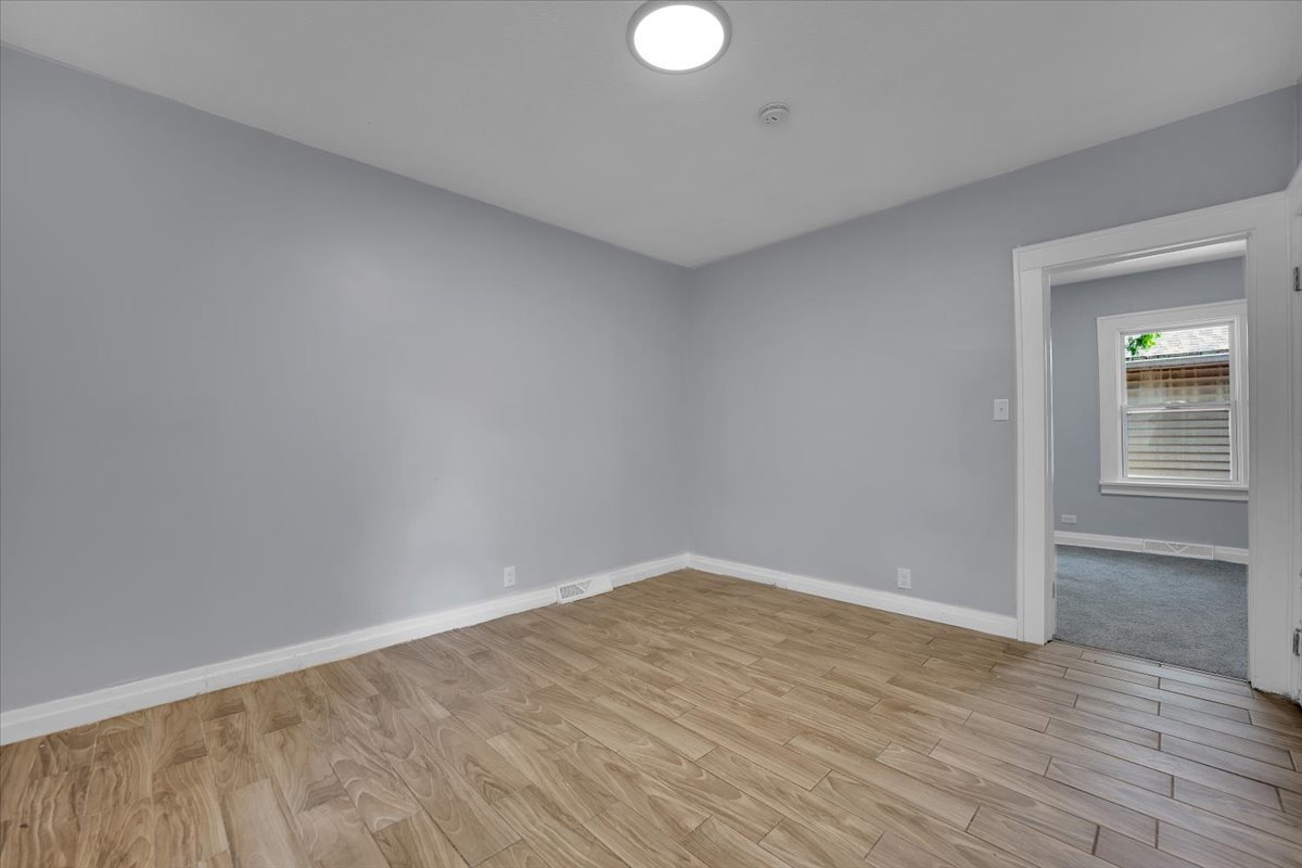 305 S Lewis Avenue, Waukegan, IL 60085