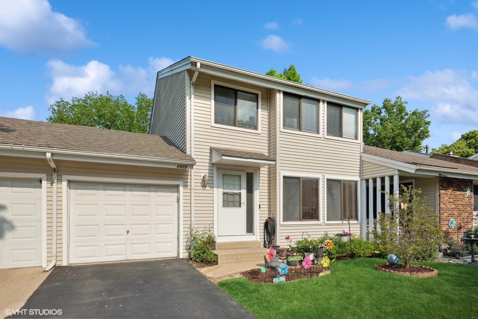 1410 N Whispering Springs Circle, Palatine, IL 60074