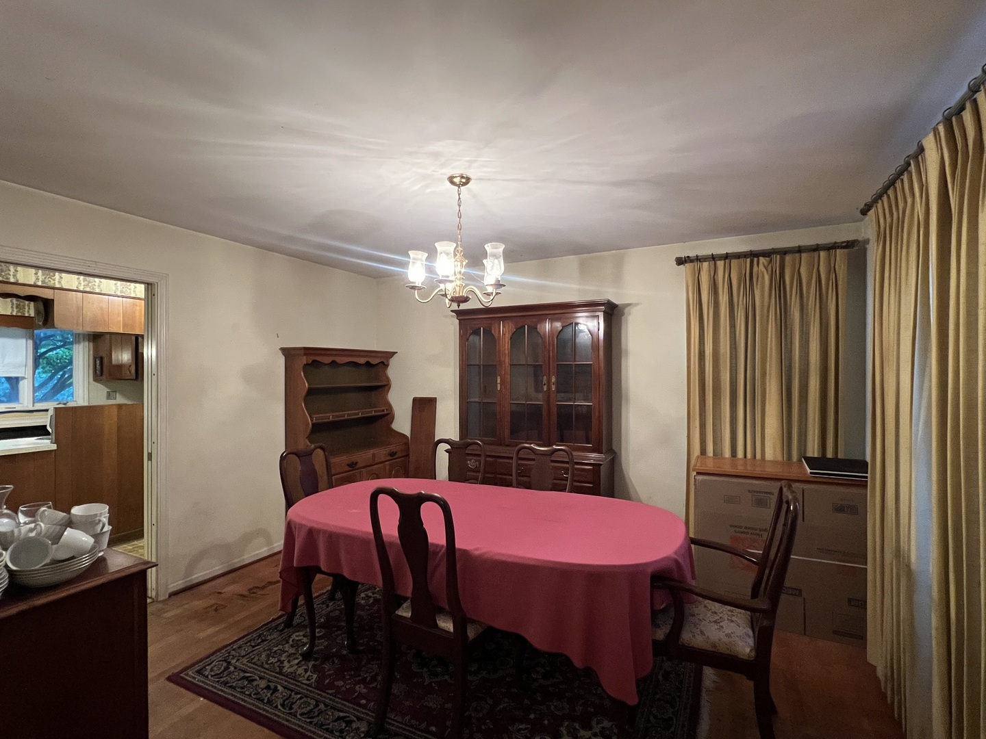 27 S Canterbury Road, Aurora, IL 60506