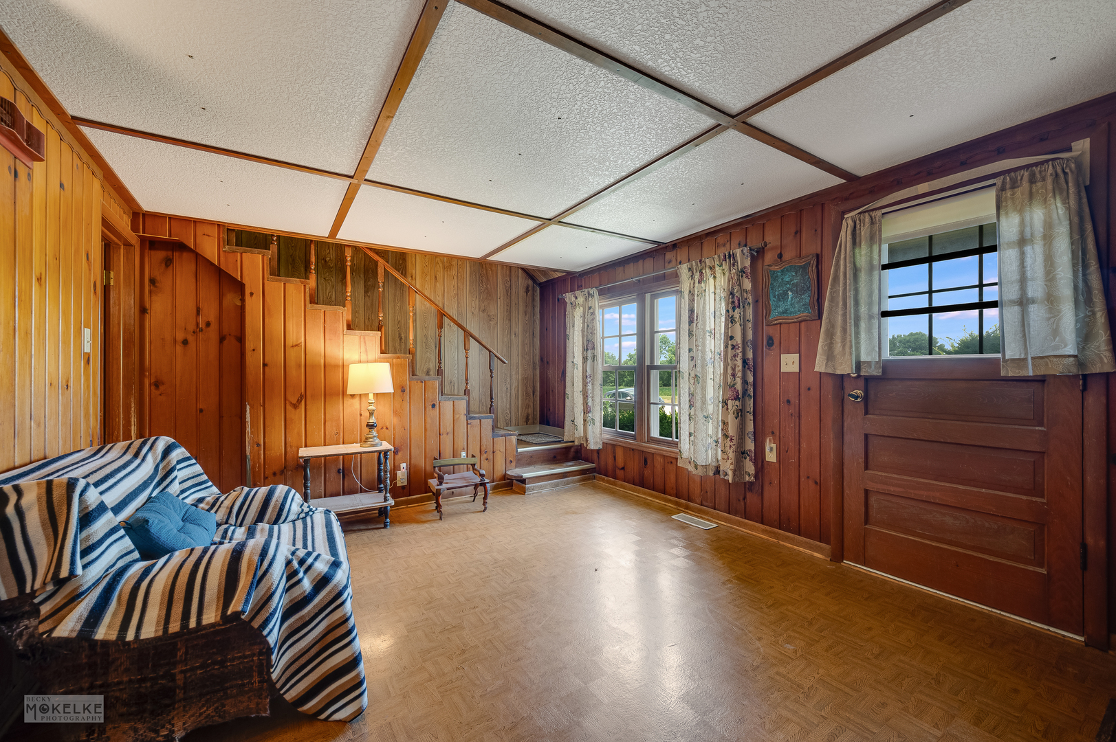 908 E Main Street, Newark, IL 60541