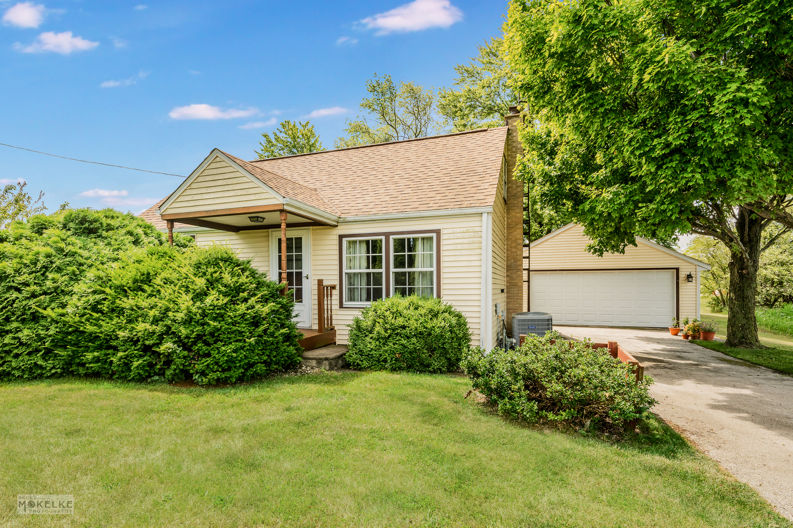 908 E Main Street, Newark, IL 60541