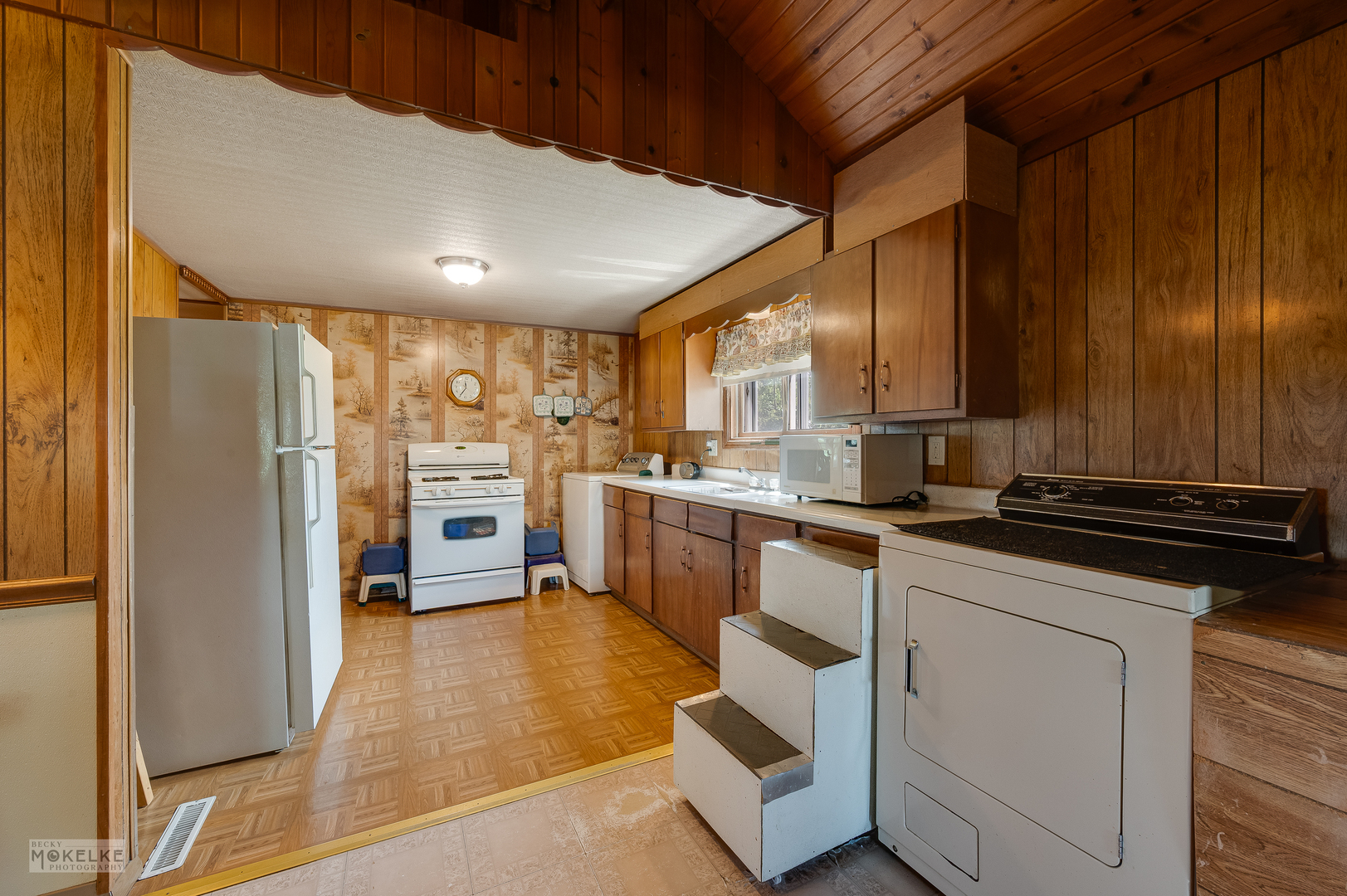 908 E Main Street, Newark, IL 60541