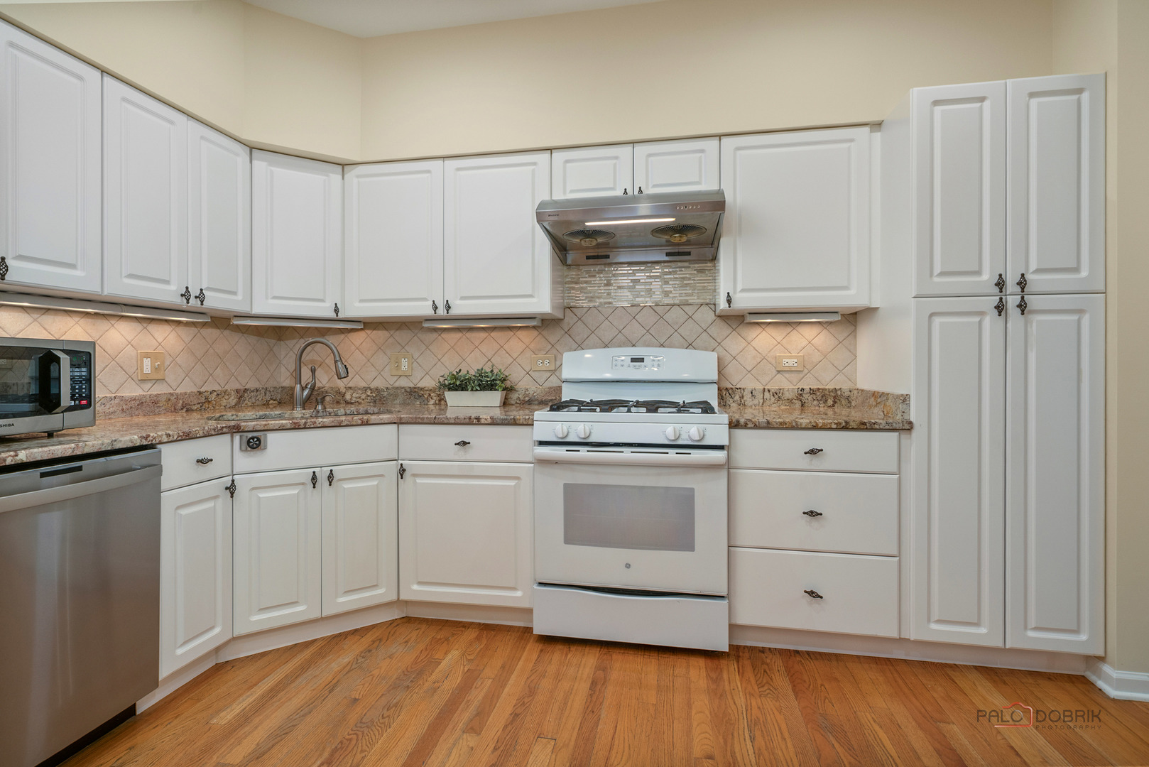 1804 Monroe Court, Glenview, IL 60025