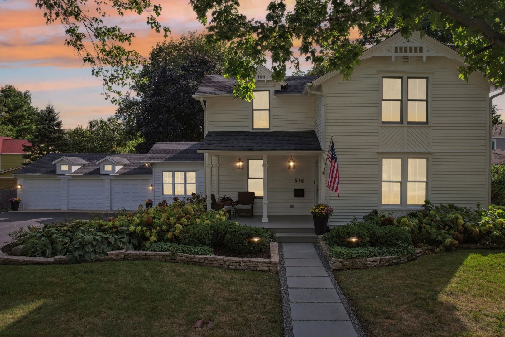 516 Ford Street, Geneva, IL 60134
