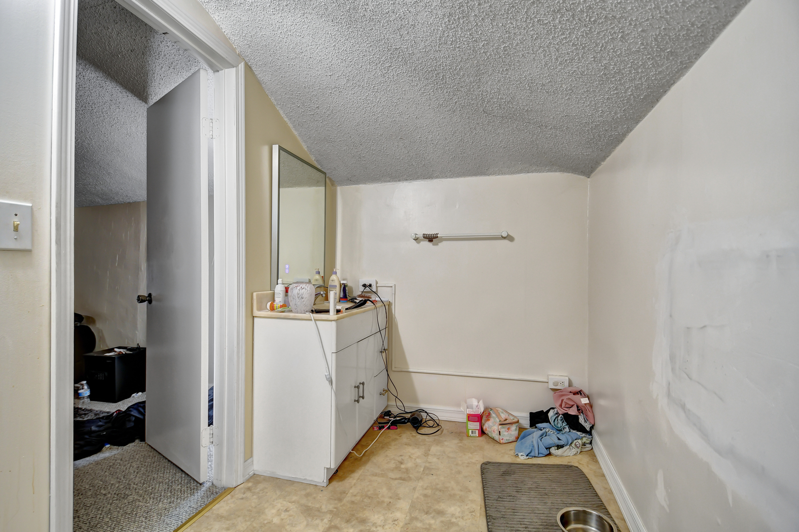 308 E 55th Street, Westmont, IL 60559