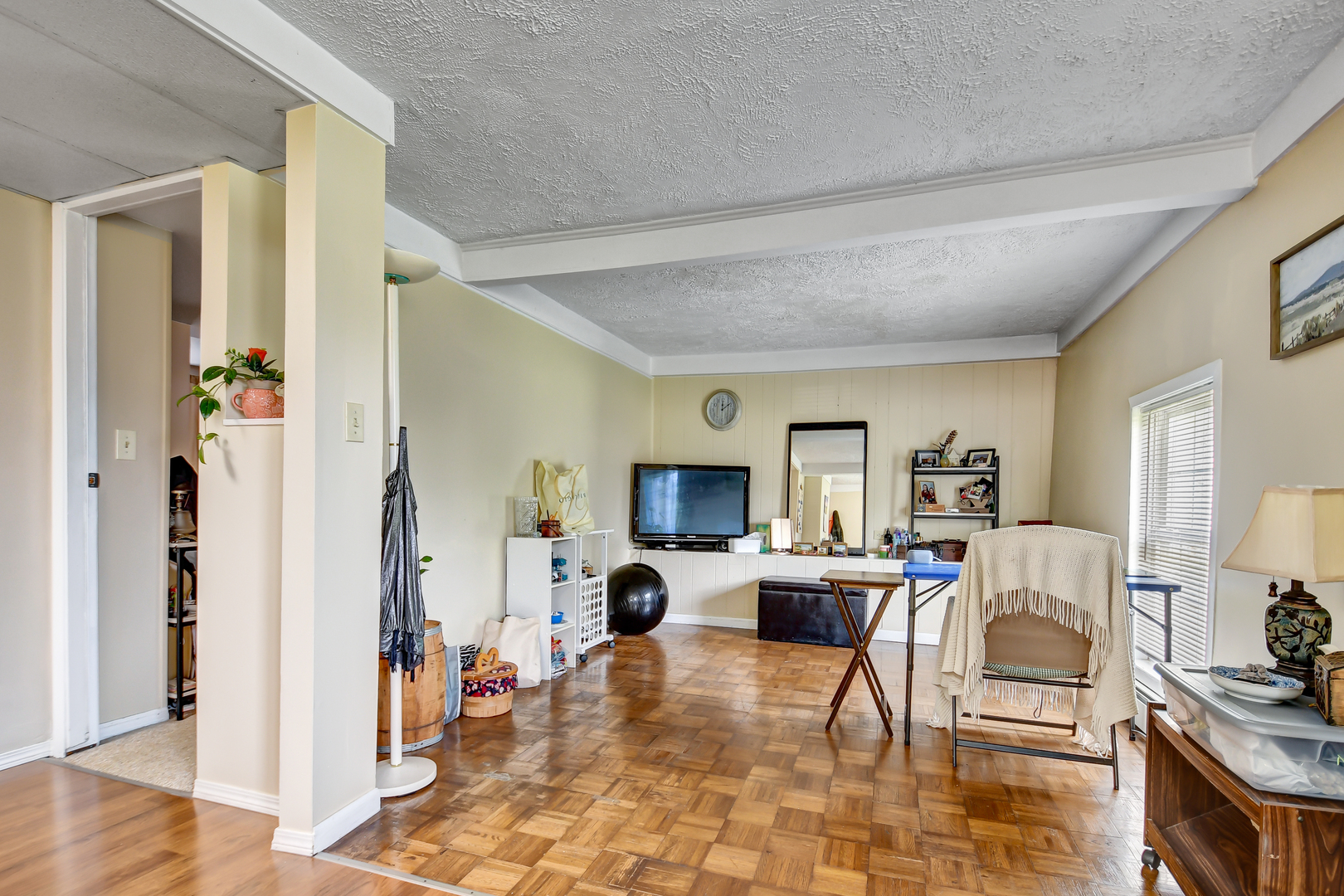 308 E 55th Street, Westmont, IL 60559