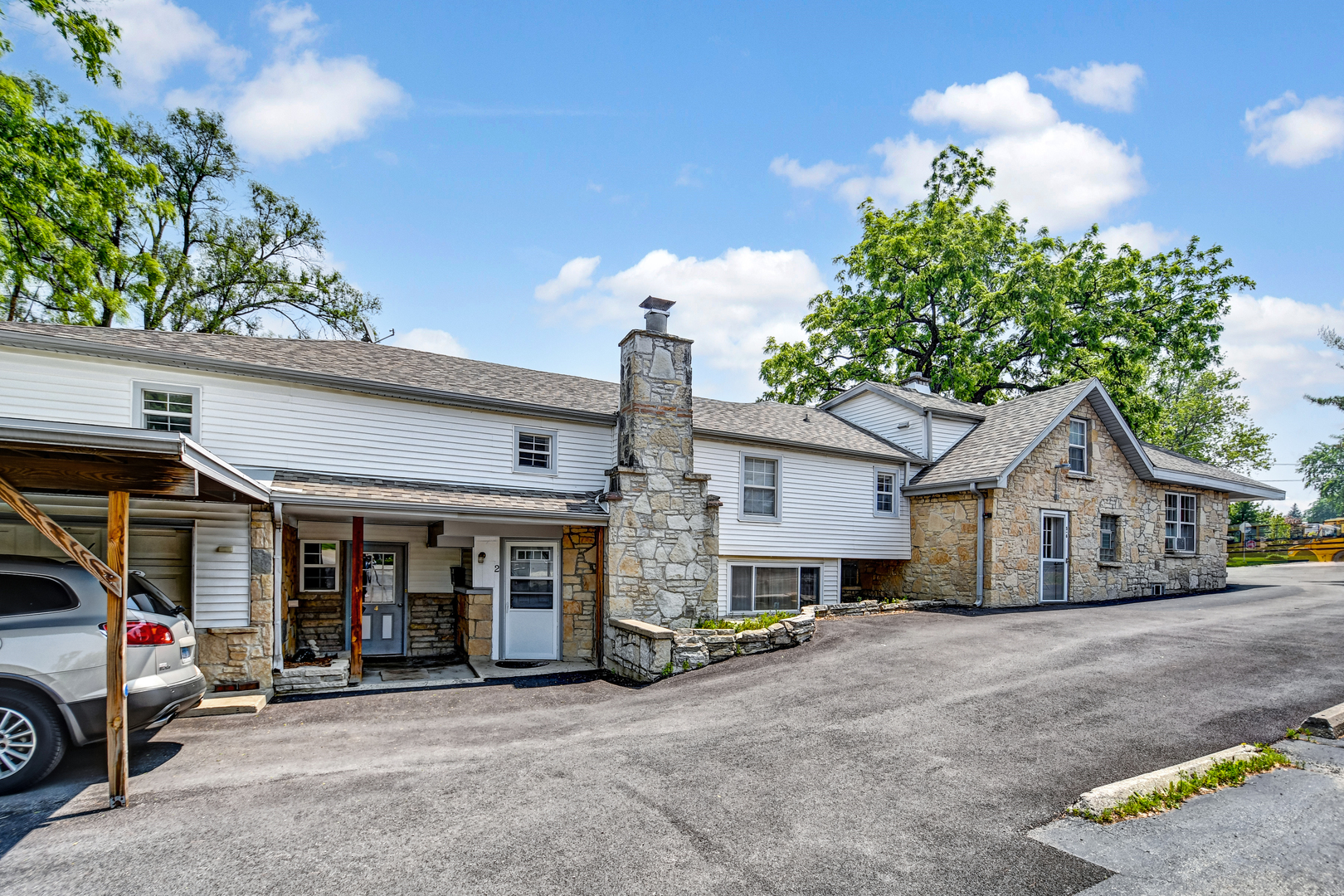 308 E 55th Street, Westmont, IL 60559