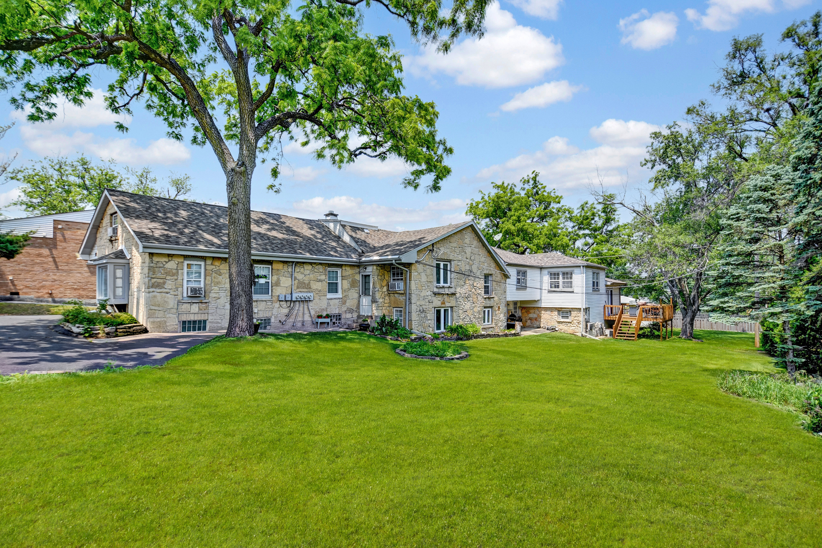 308 E 55th Street, Westmont, IL 60559