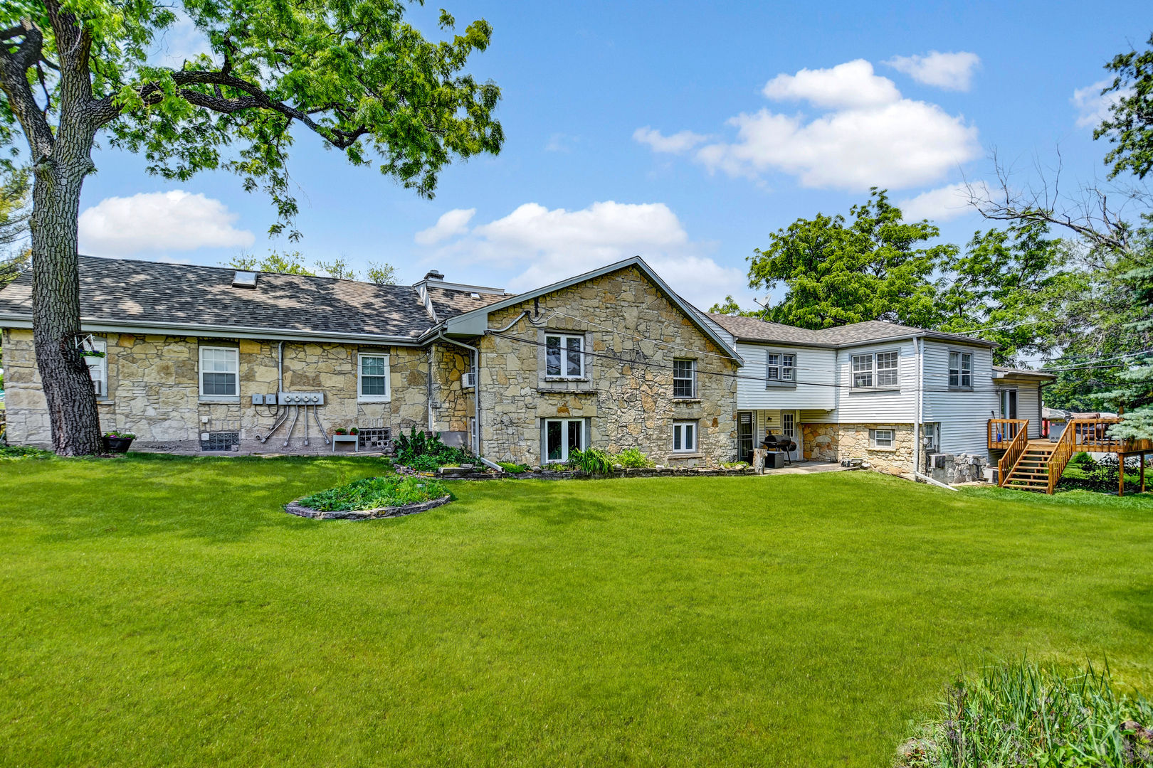 308 E 55th Street, Westmont, IL 60559