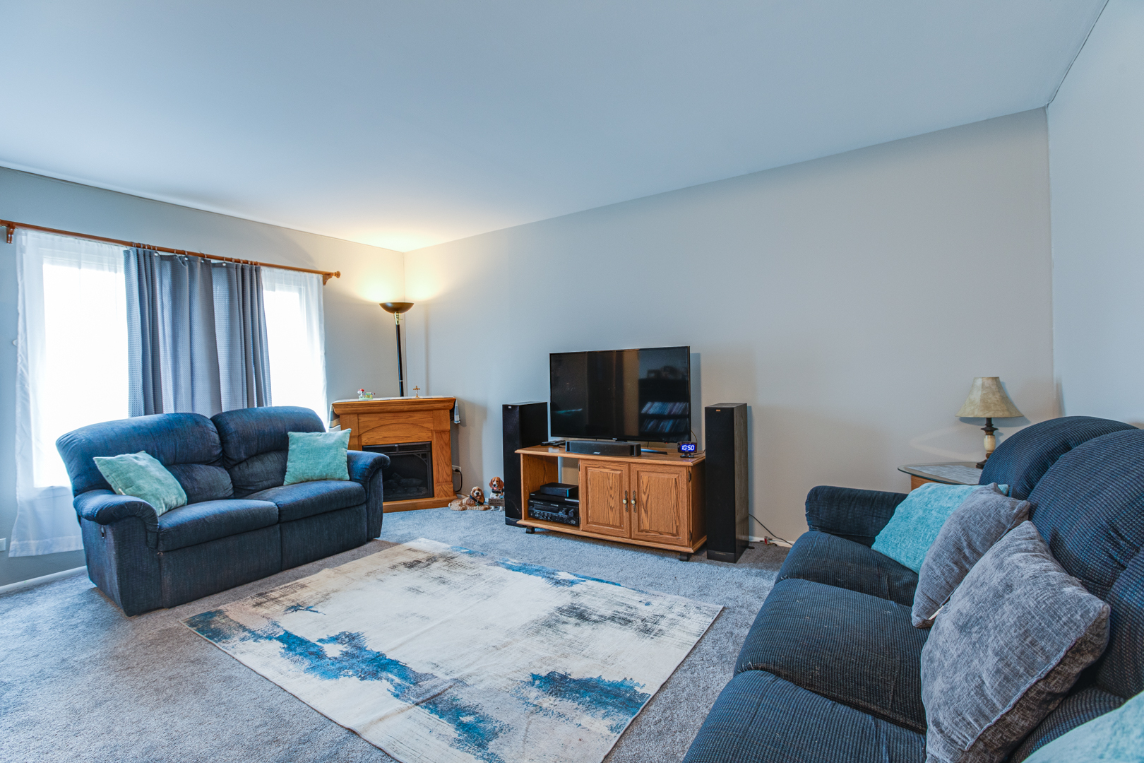 7315 Winthrop Way #6, Downers Grove, IL 60516