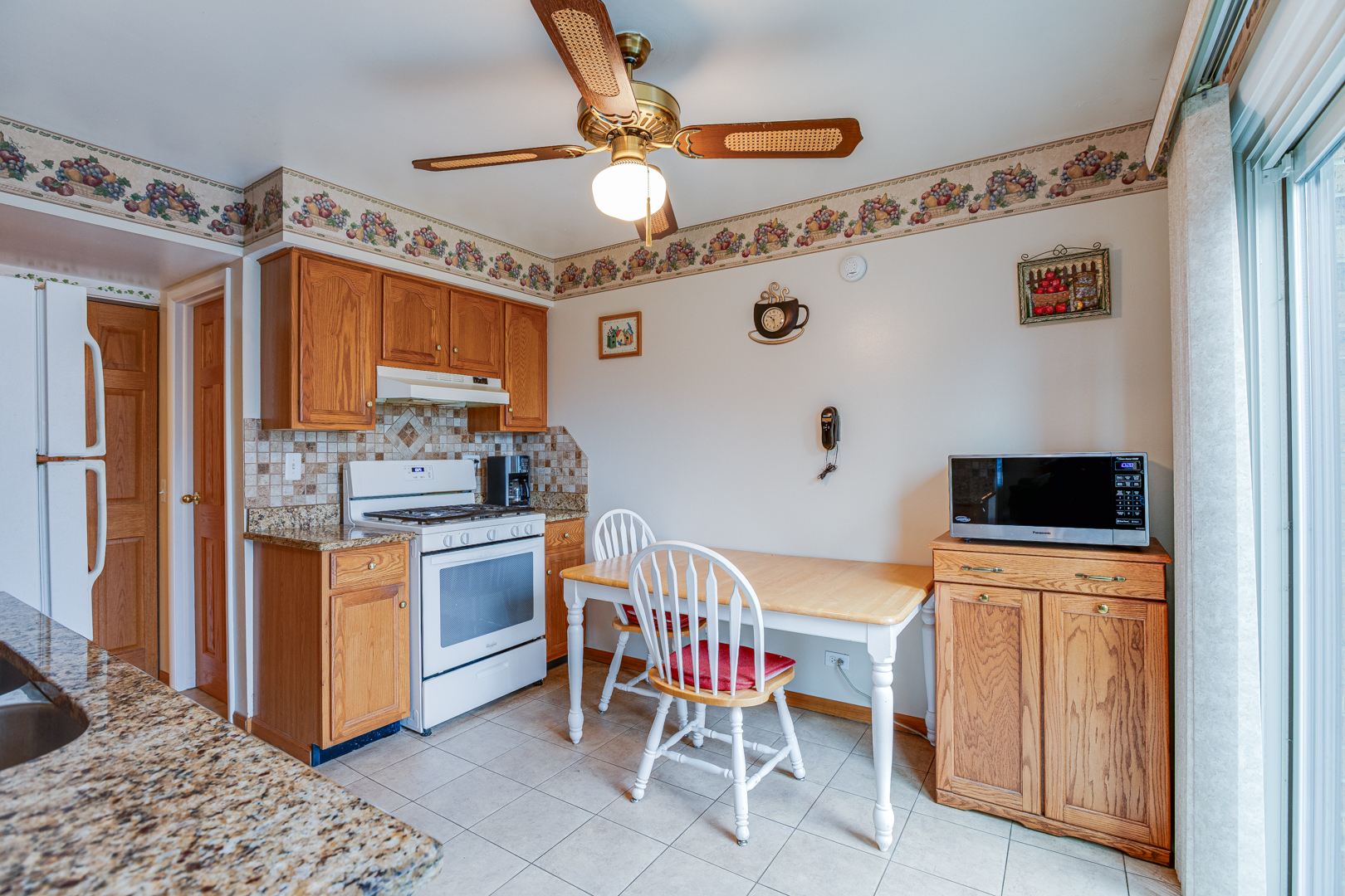 7315 Winthrop Way #6, Downers Grove, IL 60516