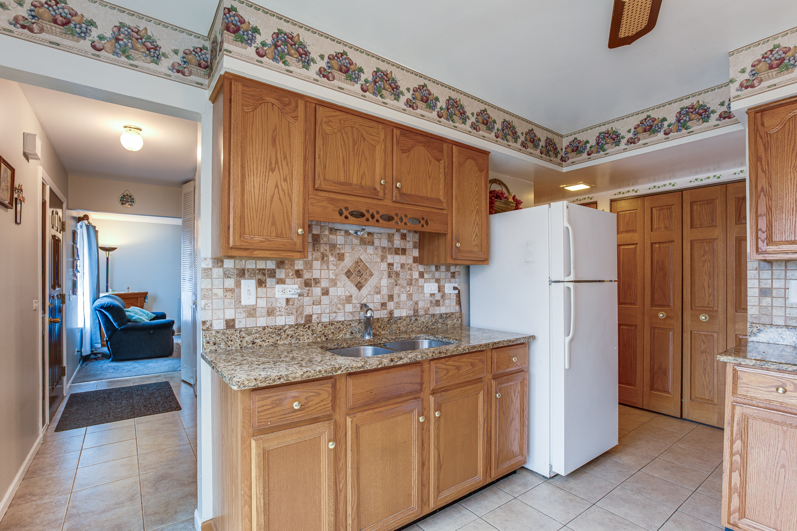 7315 Winthrop Way #6, Downers Grove, IL 60516