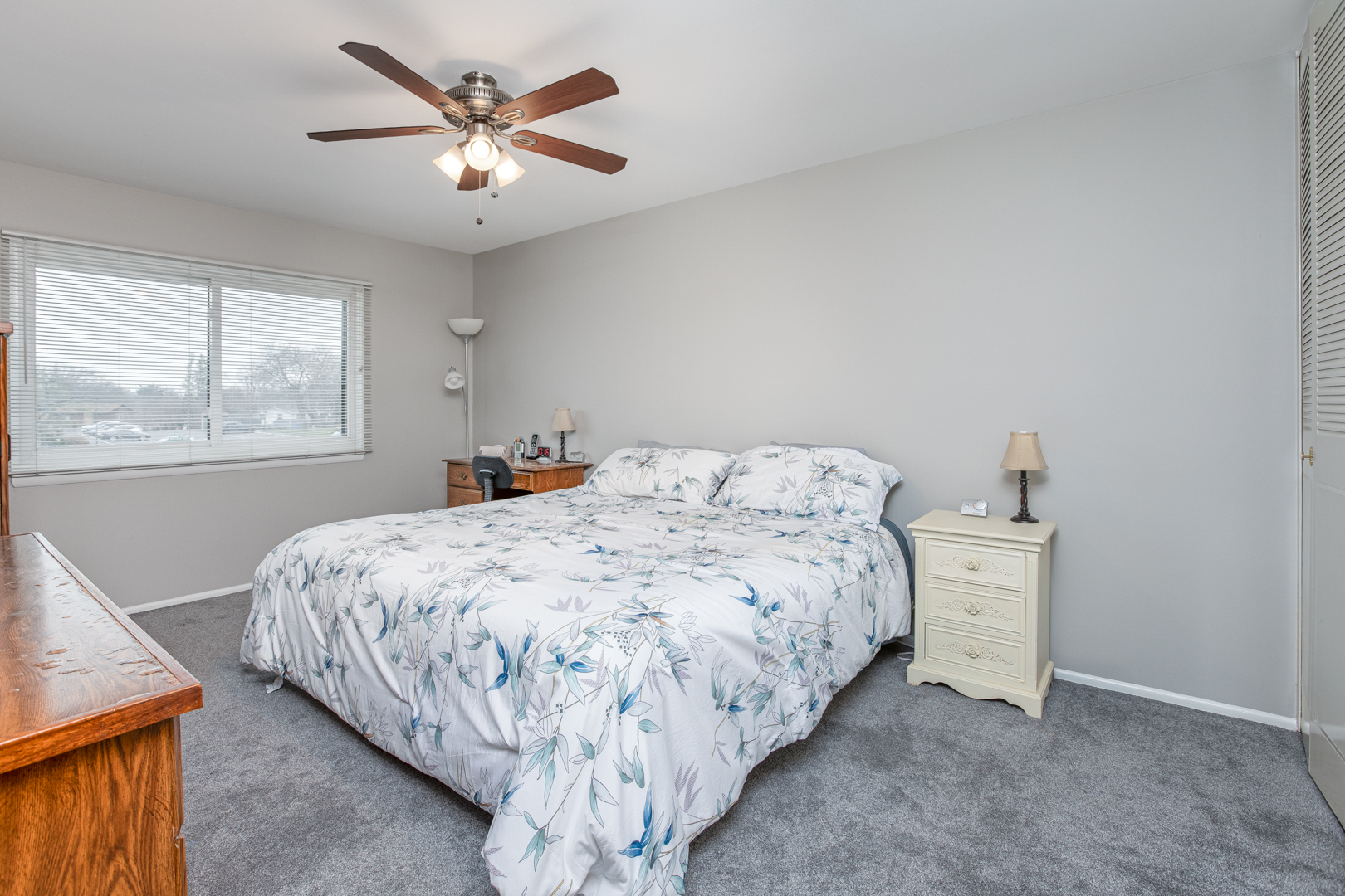 7315 Winthrop Way #6, Downers Grove, IL 60516