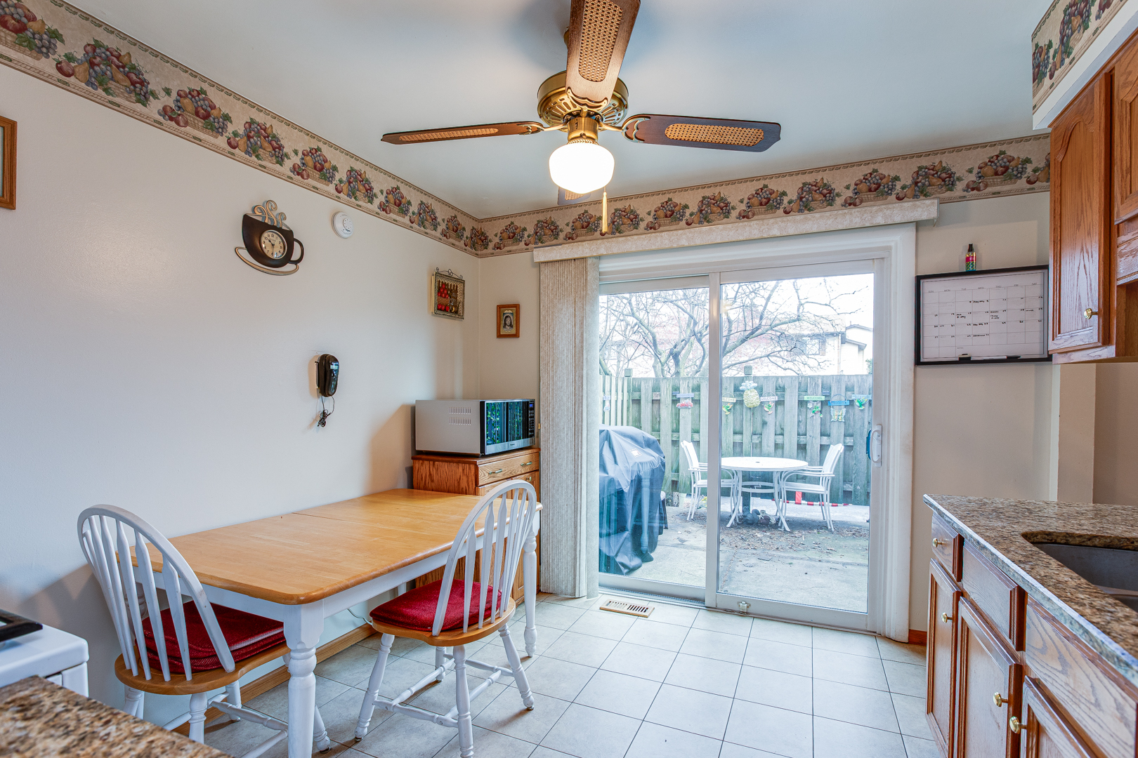 7315 Winthrop Way #6, Downers Grove, IL 60516