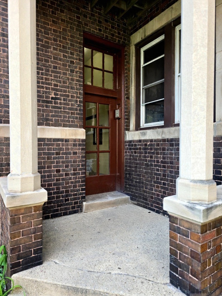 824 E Hyde Park Boulevard #1, Chicago, IL 60615