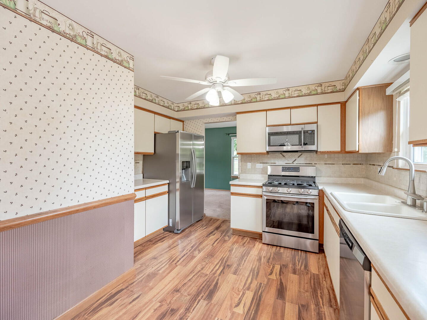 810 Fox Run Lane, Algonquin, IL 60102