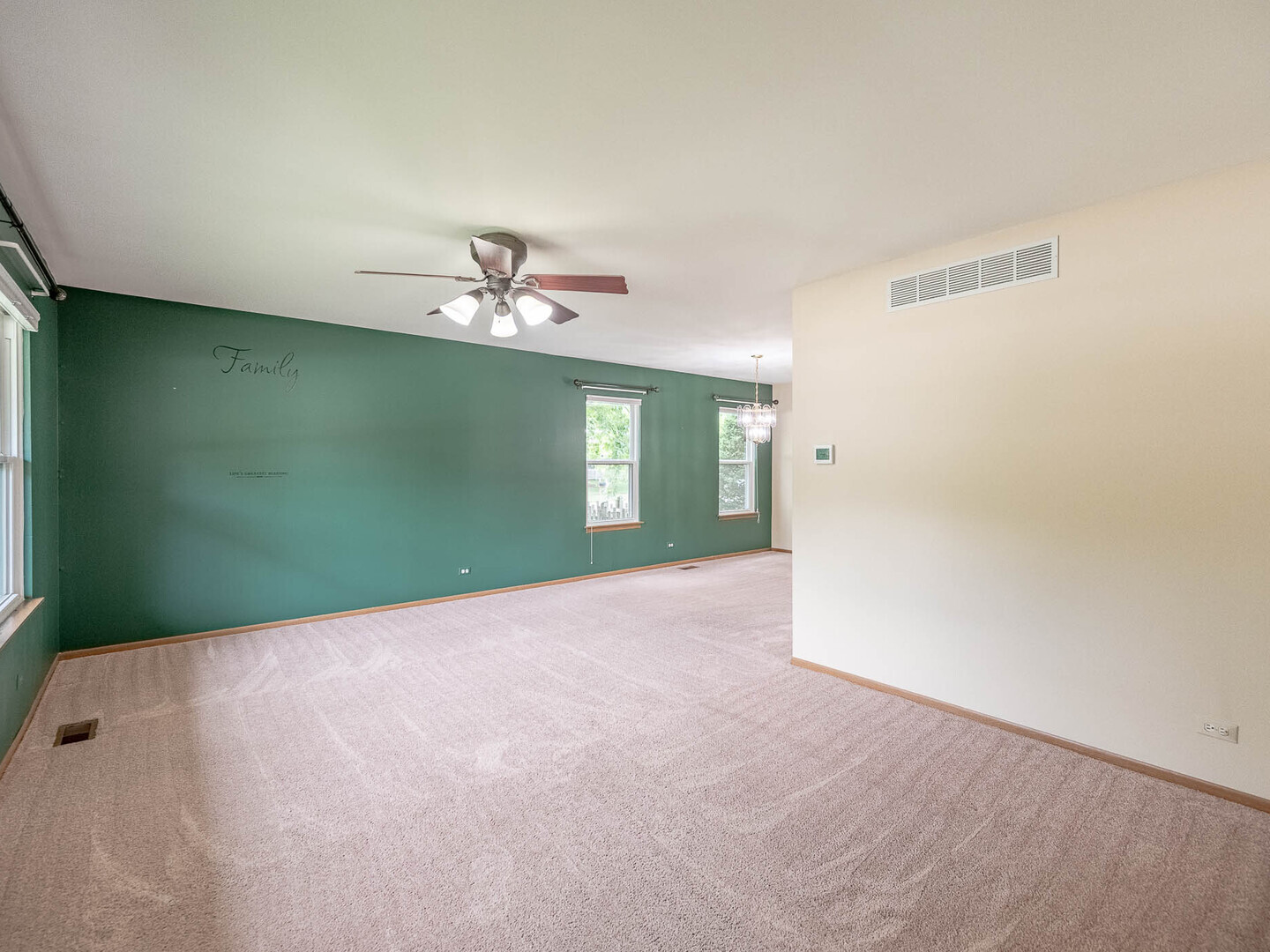 810 Fox Run Lane, Algonquin, IL 60102