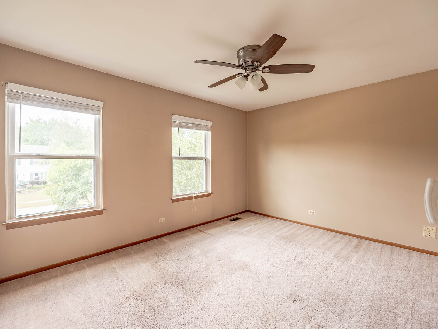 810 Fox Run Lane, Algonquin, IL 60102
