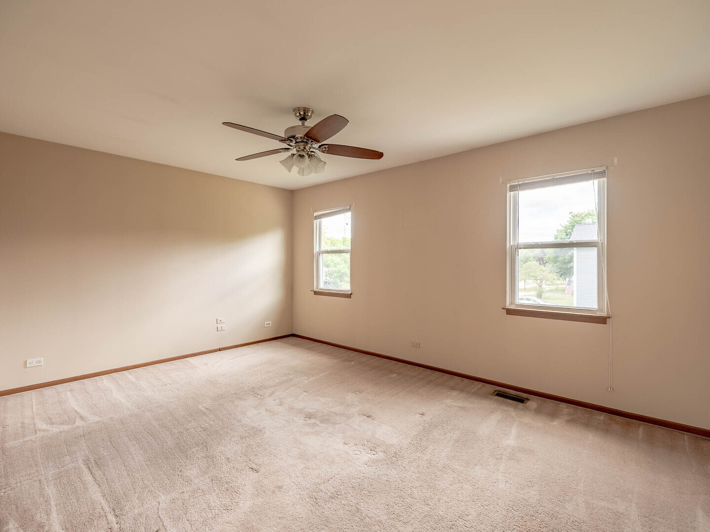 810 Fox Run Lane, Algonquin, IL 60102