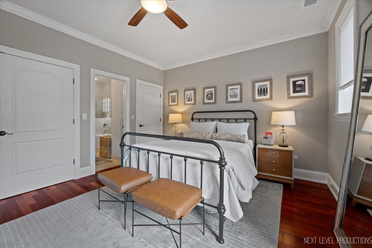 2340 W Roscoe Street #2W, Chicago, IL 60618