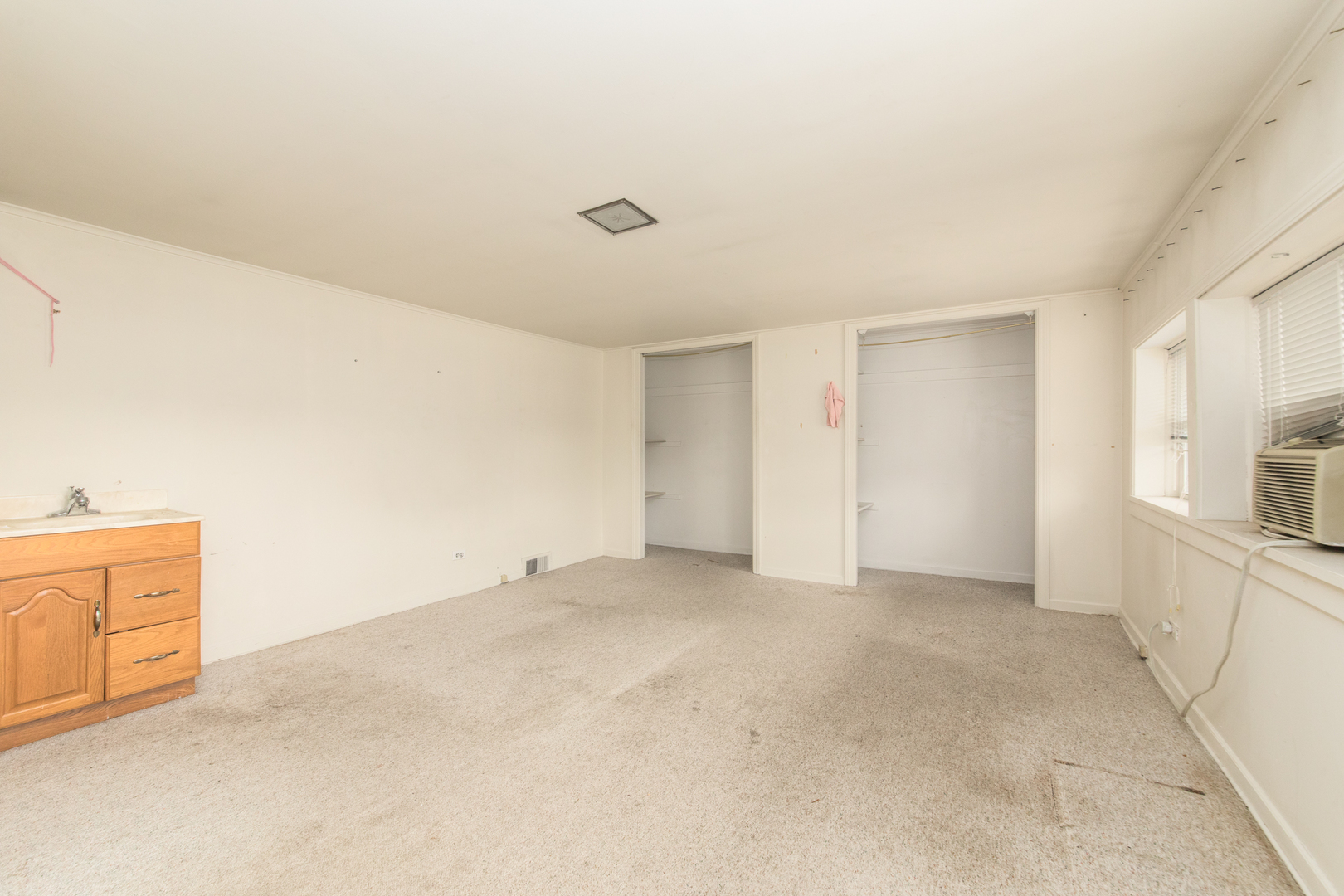 1330 Webford Avenue, Des Plaines, IL 60016