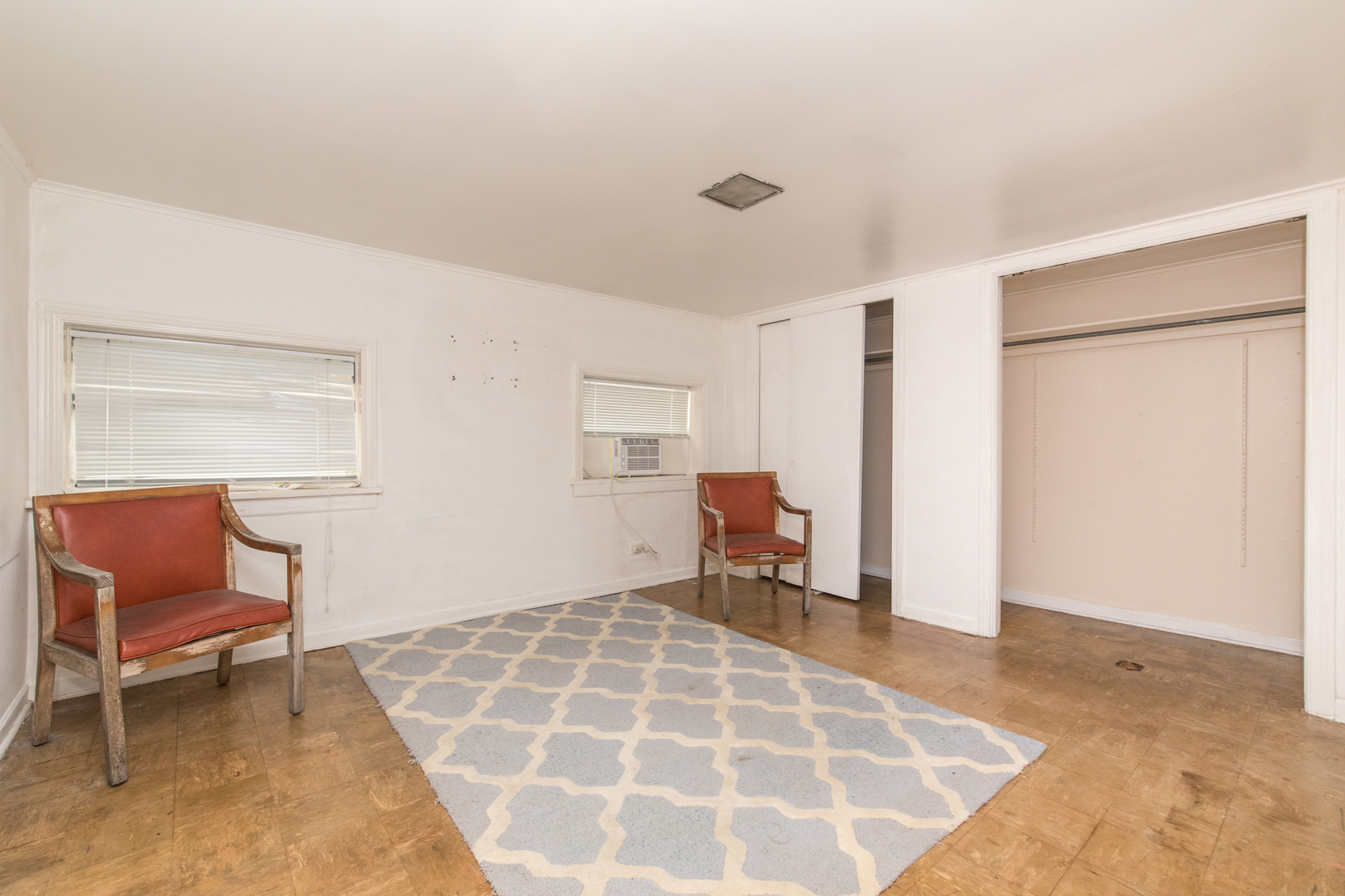 1330 Webford Avenue, Des Plaines, IL 60016