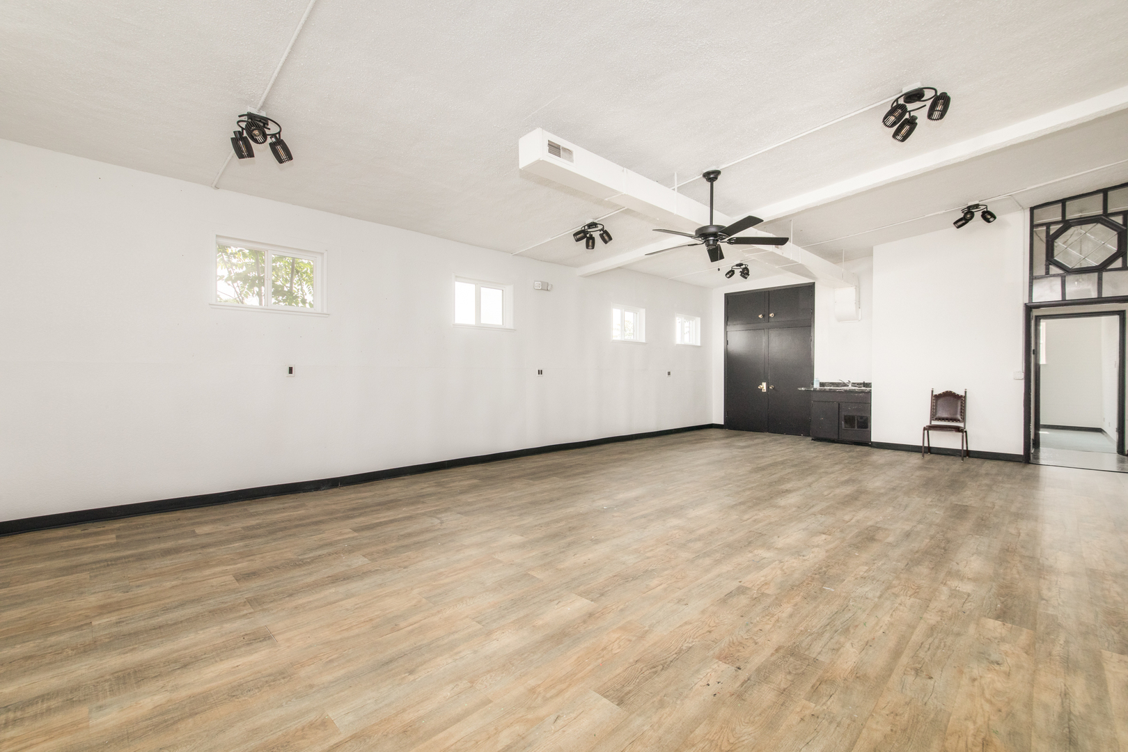 1330 Webford Avenue, Des Plaines, IL 60016