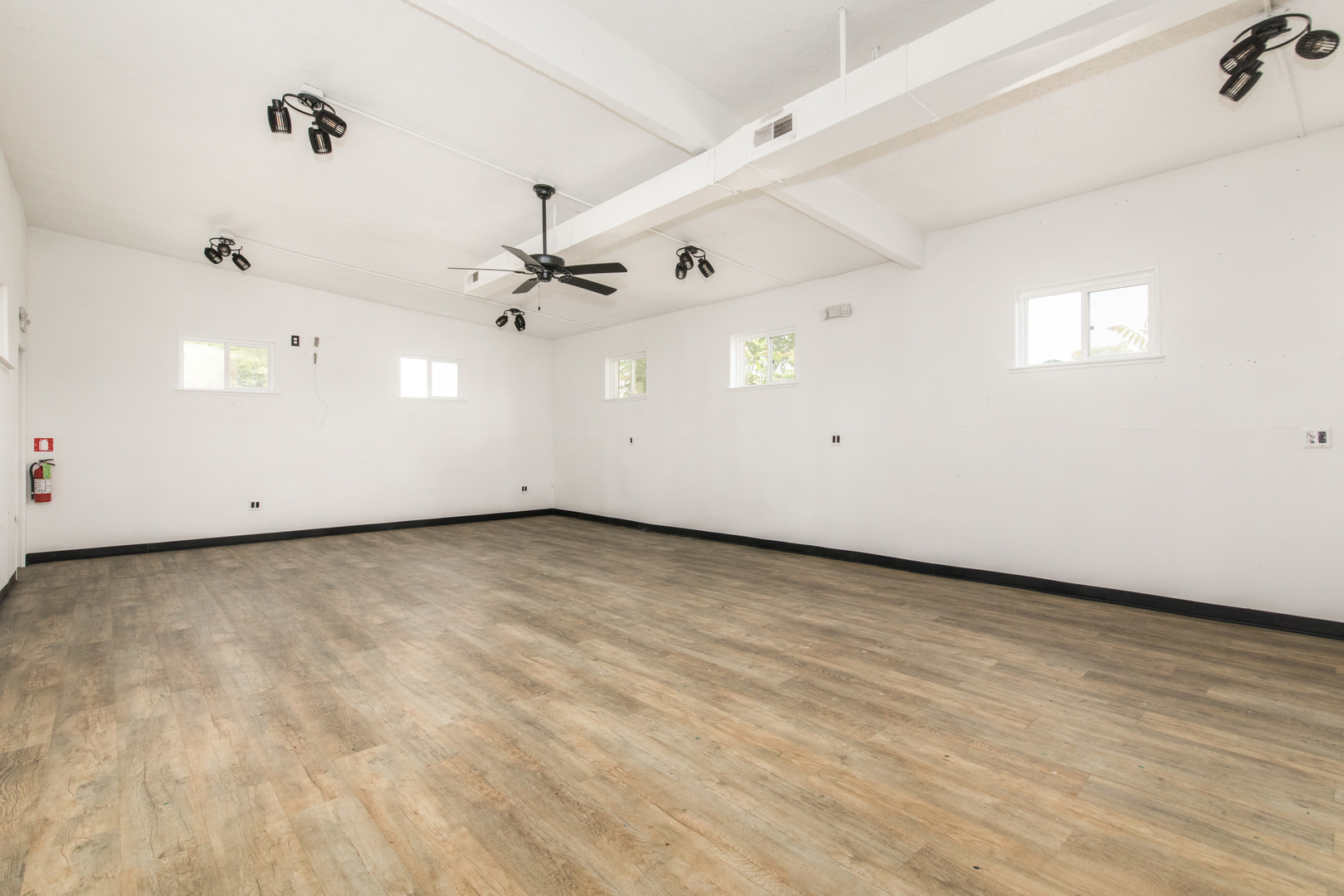 1330 Webford Avenue, Des Plaines, IL 60016