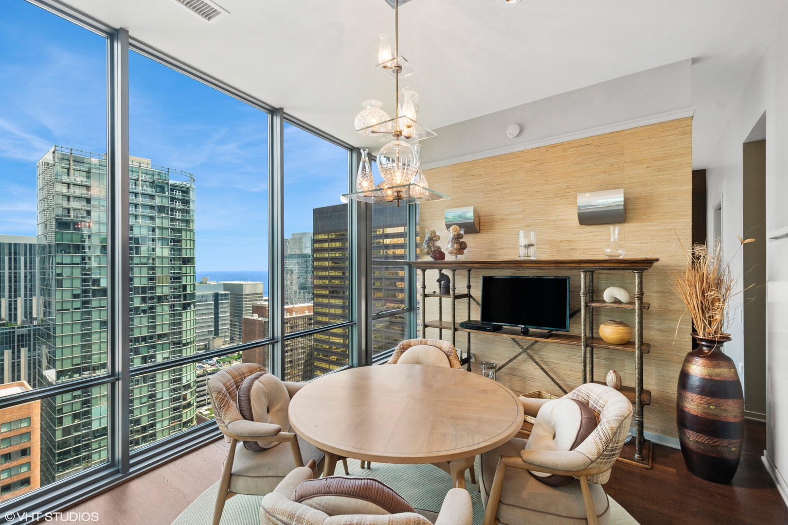 240 E Illinois Street #2702, Chicago, IL 60611