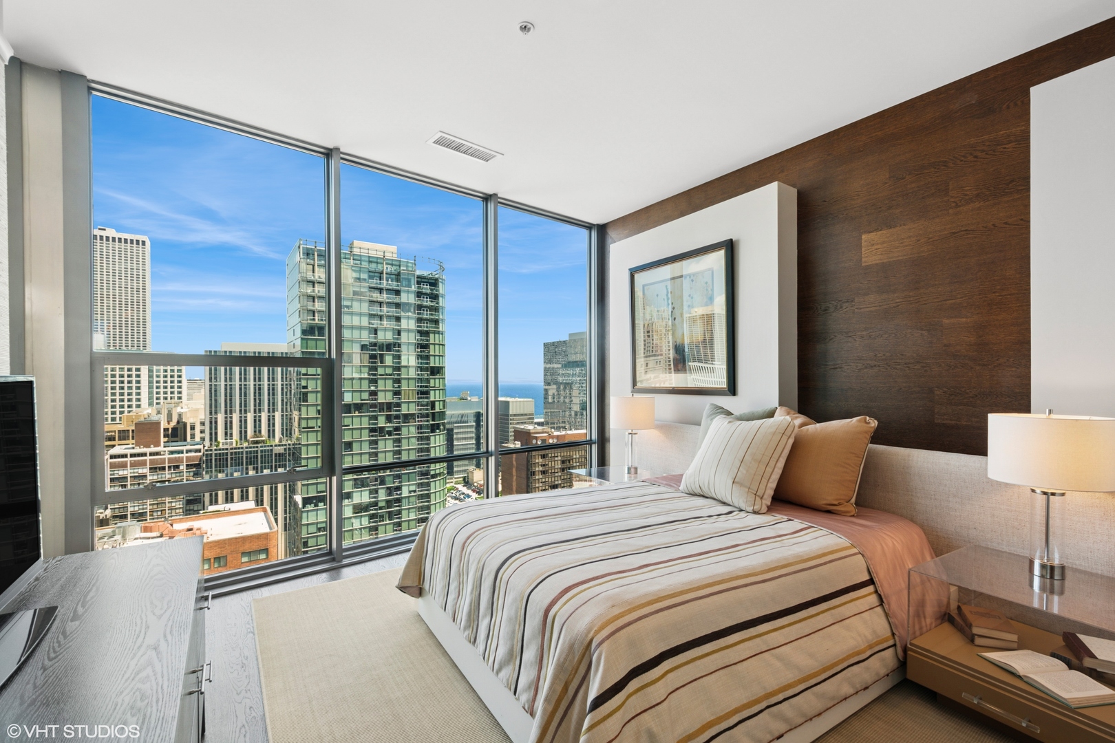 240 E Illinois Street #2702, Chicago, IL 60611