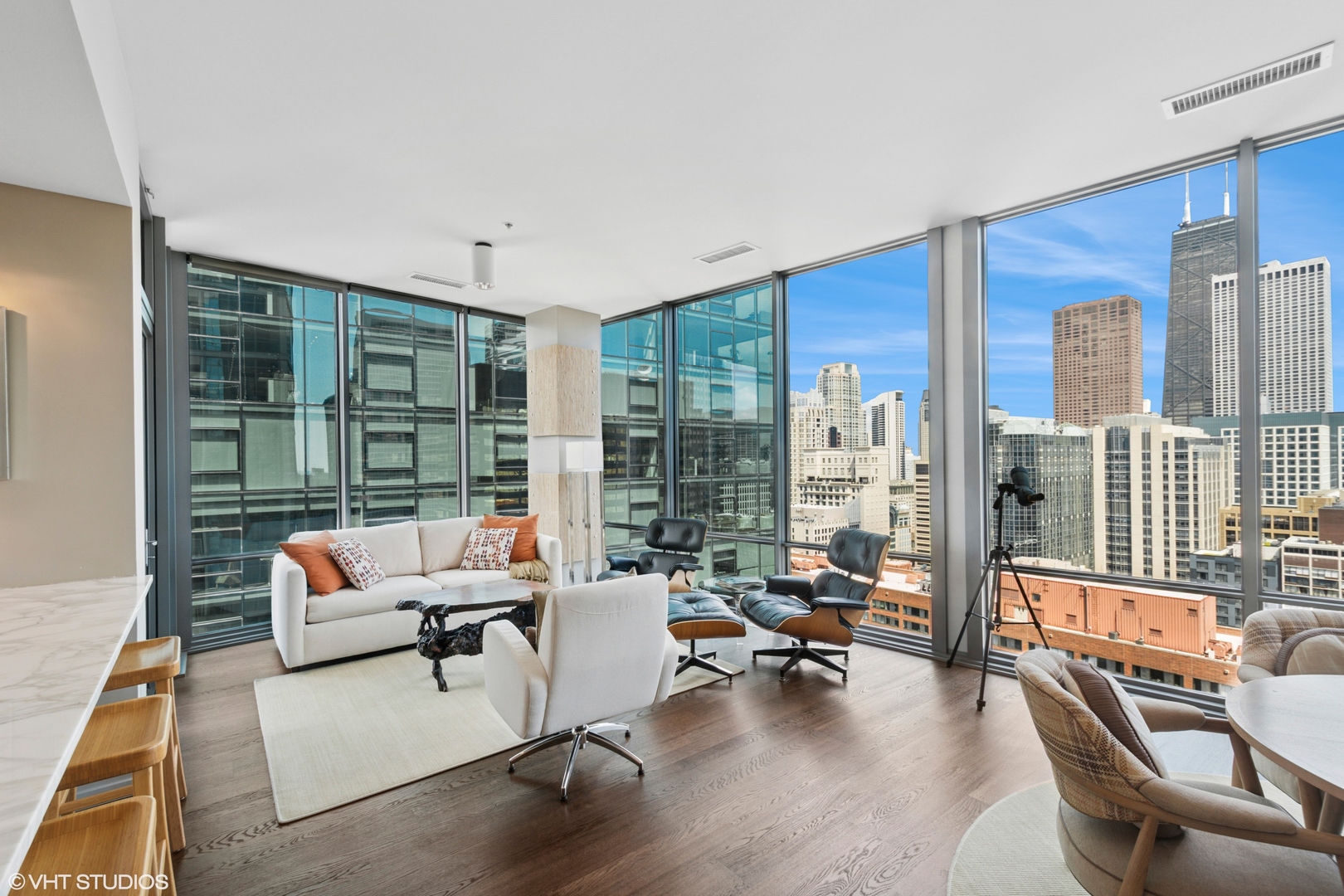240 E Illinois Street #2702, Chicago, IL 60611