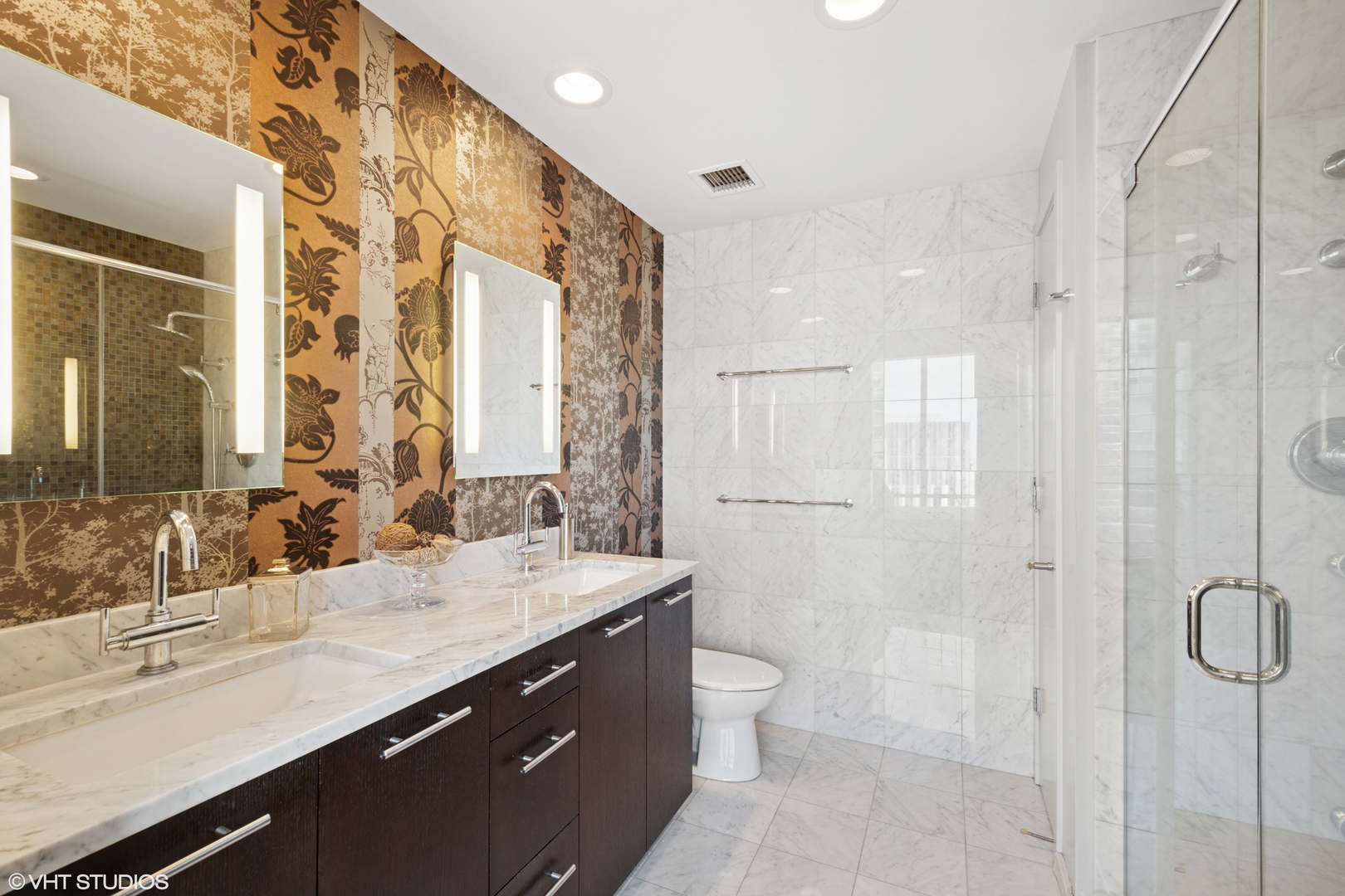 240 E Illinois Street #2702, Chicago, IL 60611