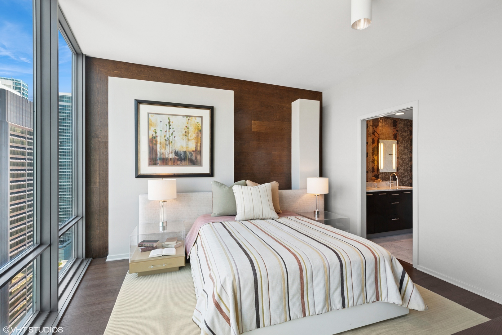 240 E Illinois Street #2702, Chicago, IL 60611