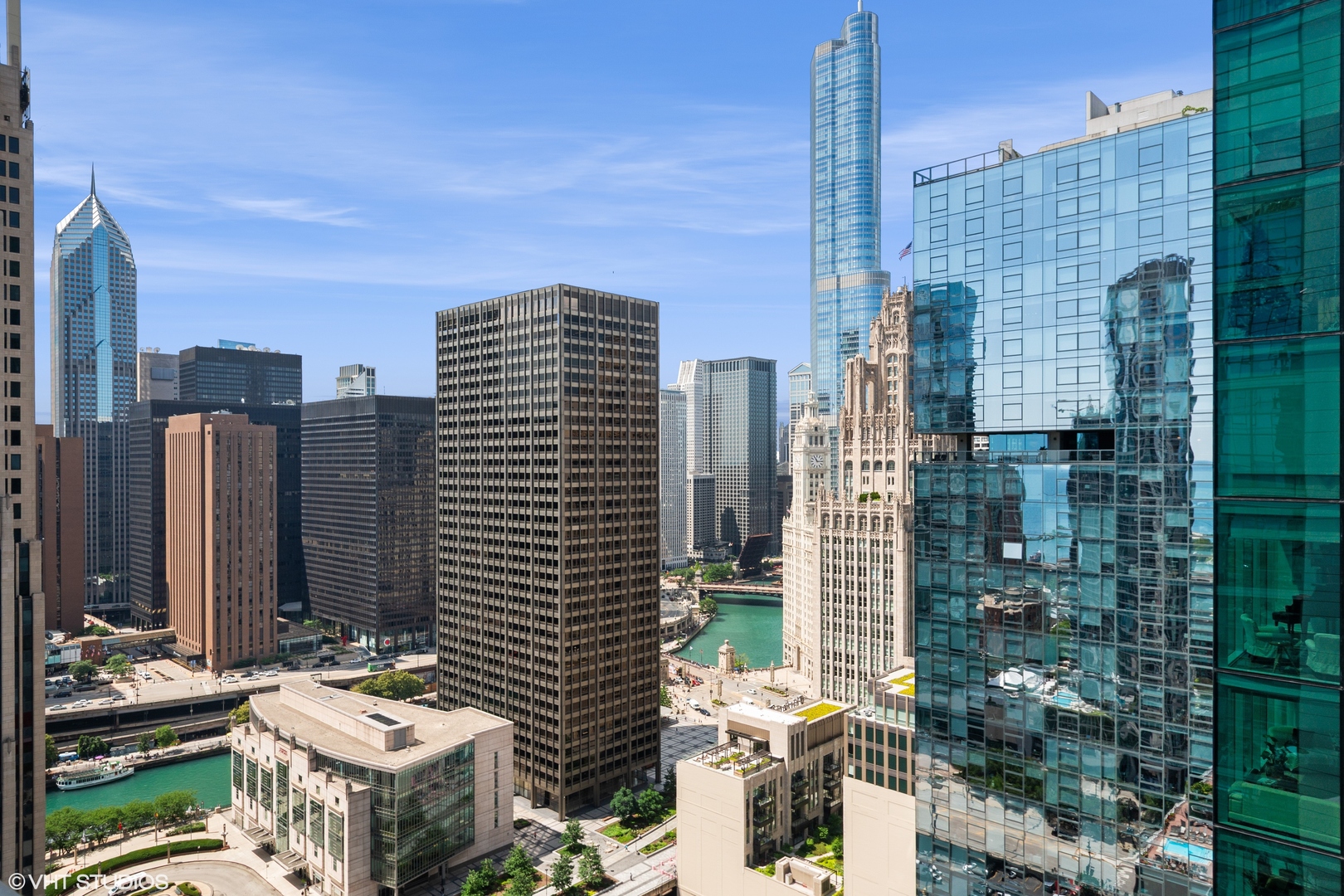 240 E Illinois Street #2702, Chicago, IL 60611
